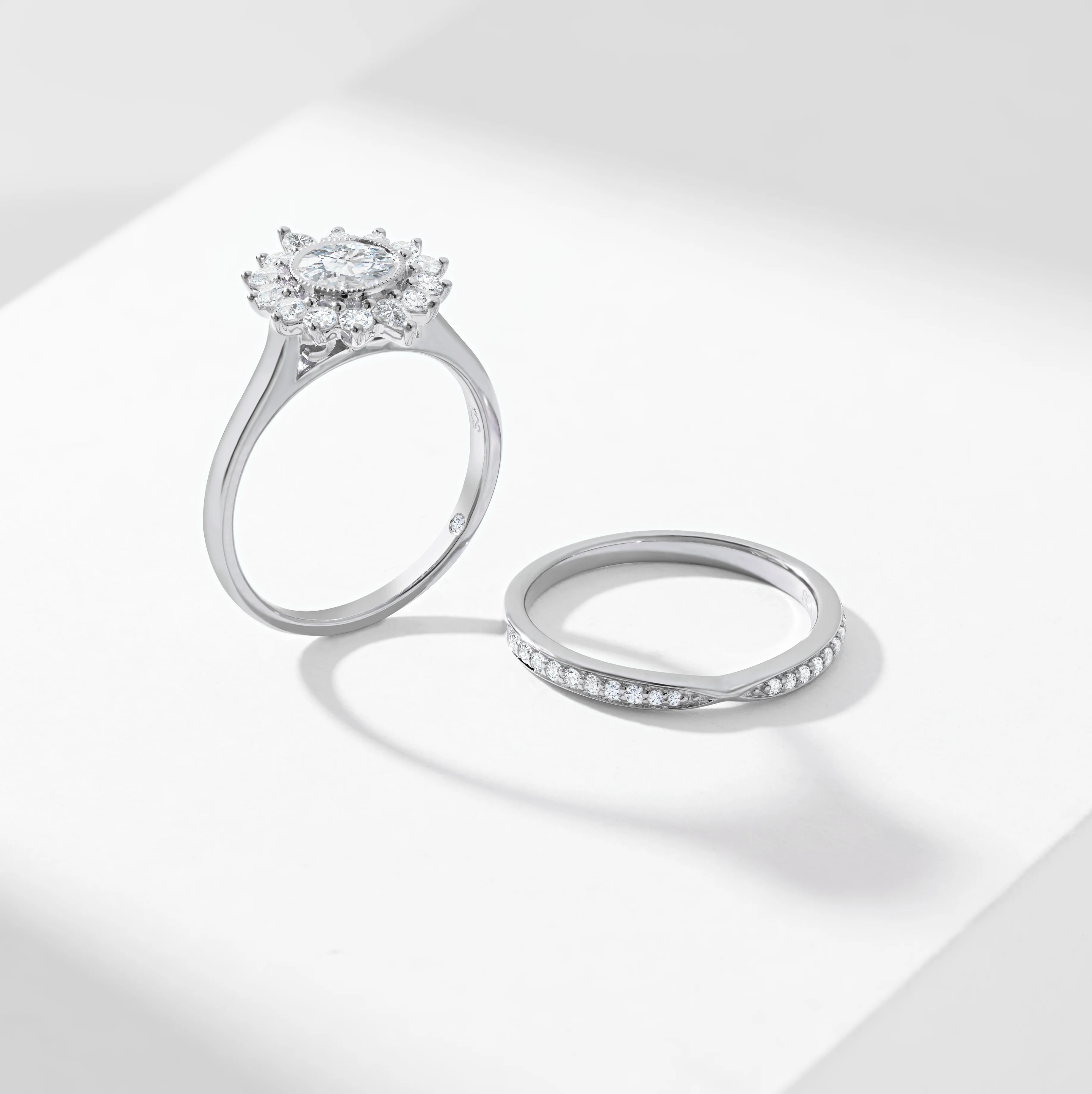 0.75ct Round Brilliant Diamond Milgrain Bezel Centre With Fancy Halo Bridal Set 1.60tdw - Image 3