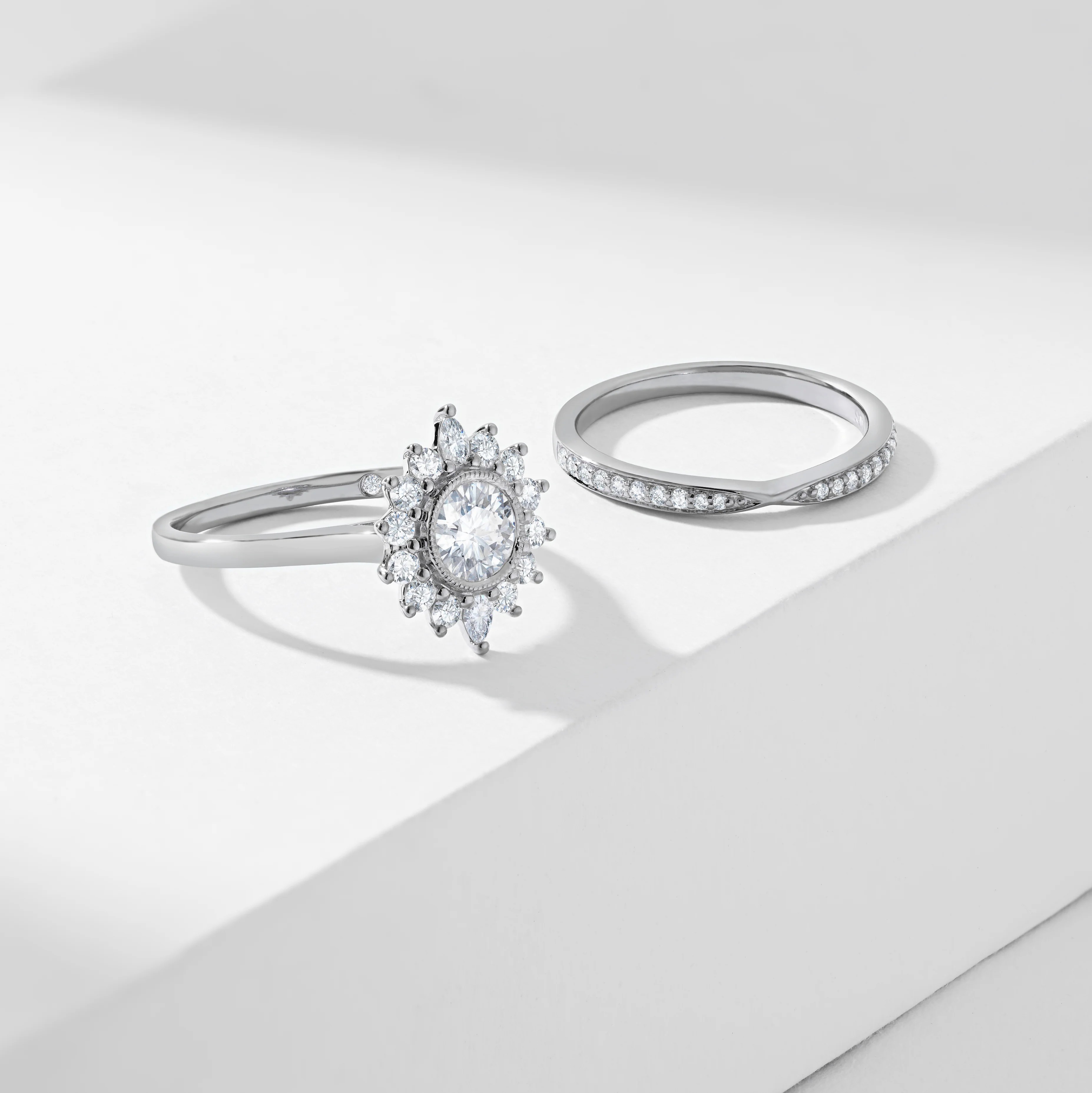 0.75ct Round Brilliant Diamond Milgrain Bezel Centre With Fancy Halo Bridal Set 1.60tdw - Image 4