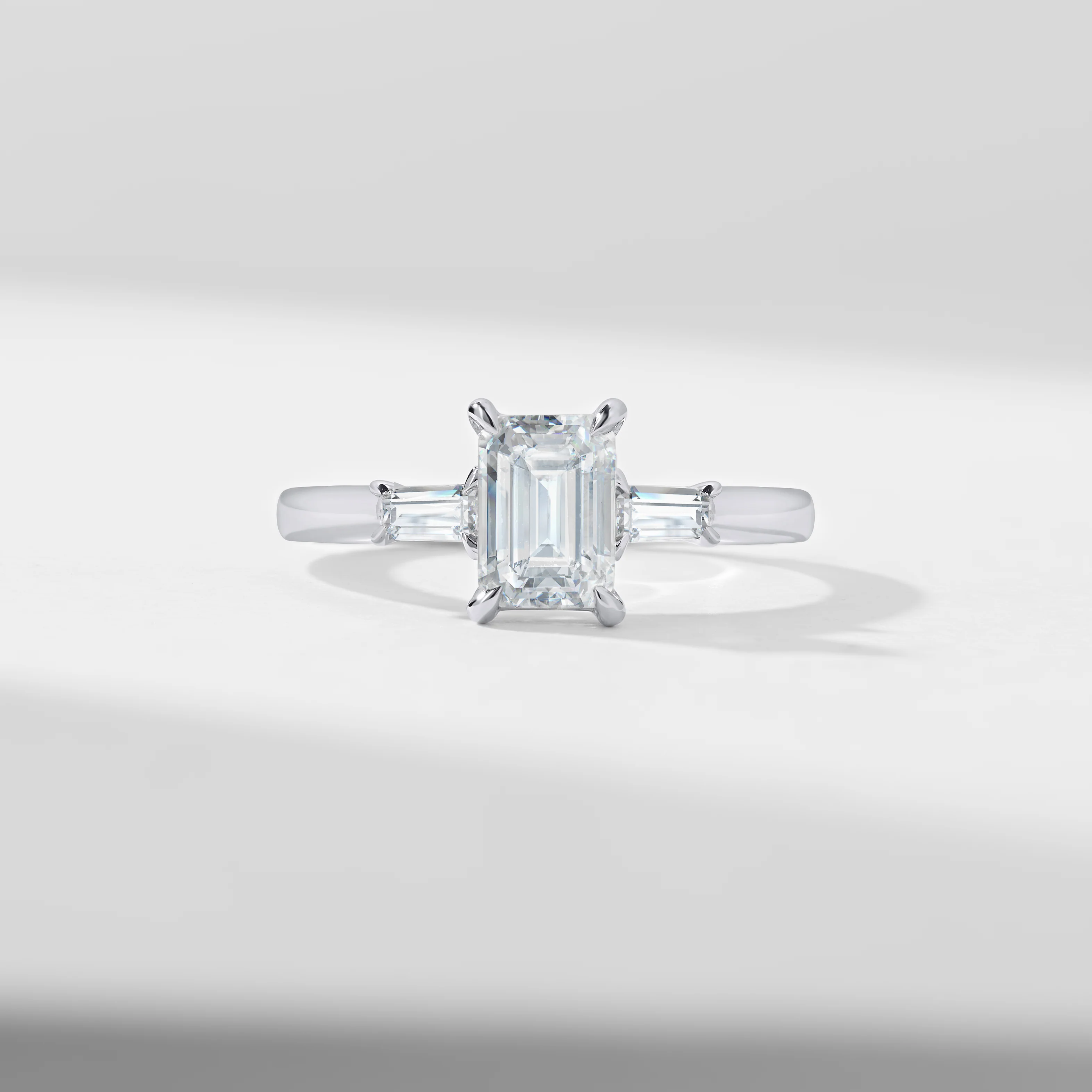 1.5ct Emerald Cut Lab Diamond With Tapered Baguette Shoulders Trilogy Ring 1.62tdw - Image 3