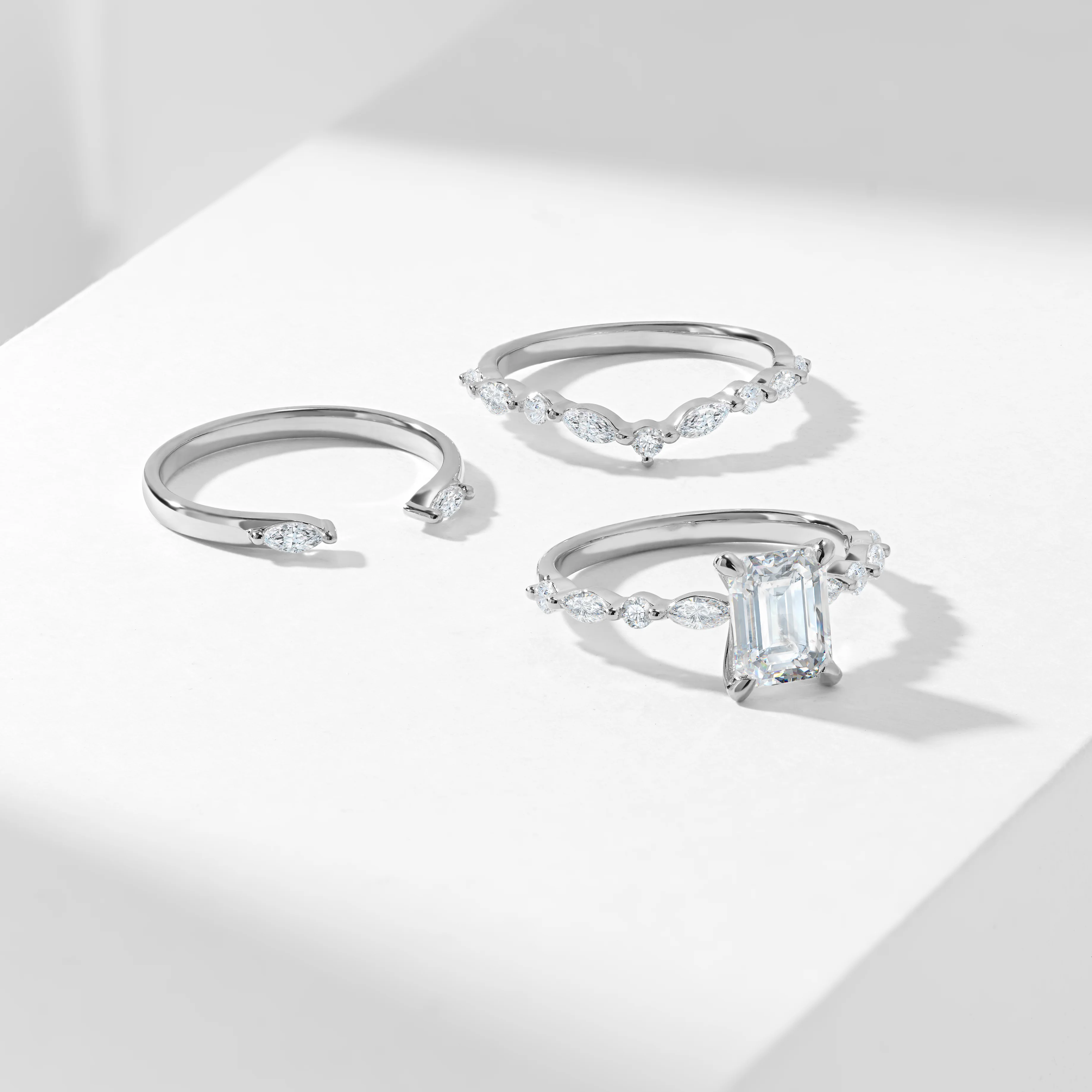 1.5ct Radiant Diamond Solitaire With Marquise And Round Brilliant Shoulder Contour And Open Gap Bridal Set 2.0tdw - Image 7