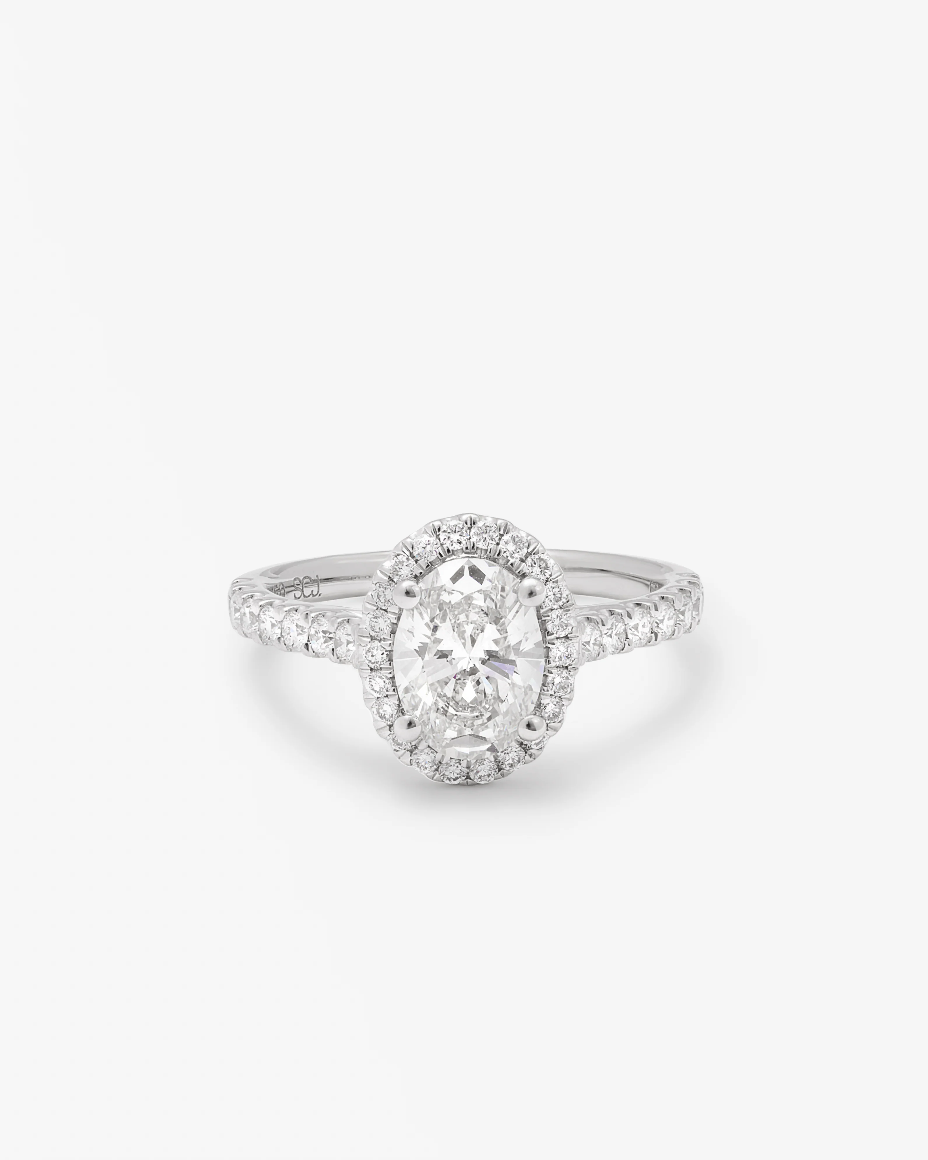 18K White Gold 1.5ct Oval Lab Diamond Centre With Brilliant Lab Diamond Halo And Shoulders Ring 2.0tdw - Image 3