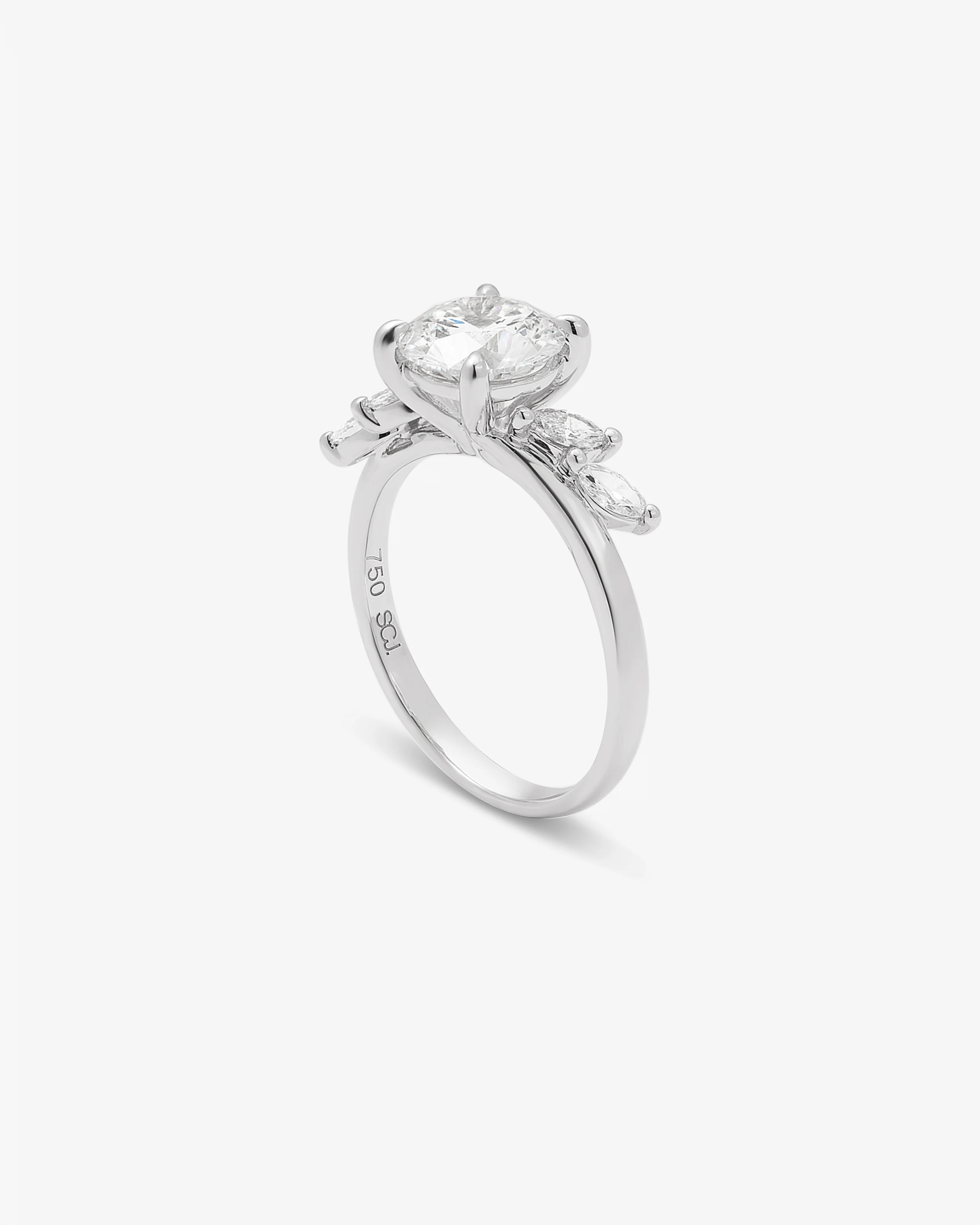 18K White Gold 2.0ct Brilliant Lab Diamond Centre With Marquise Shoulders Ring 2.30tdw - Image 2