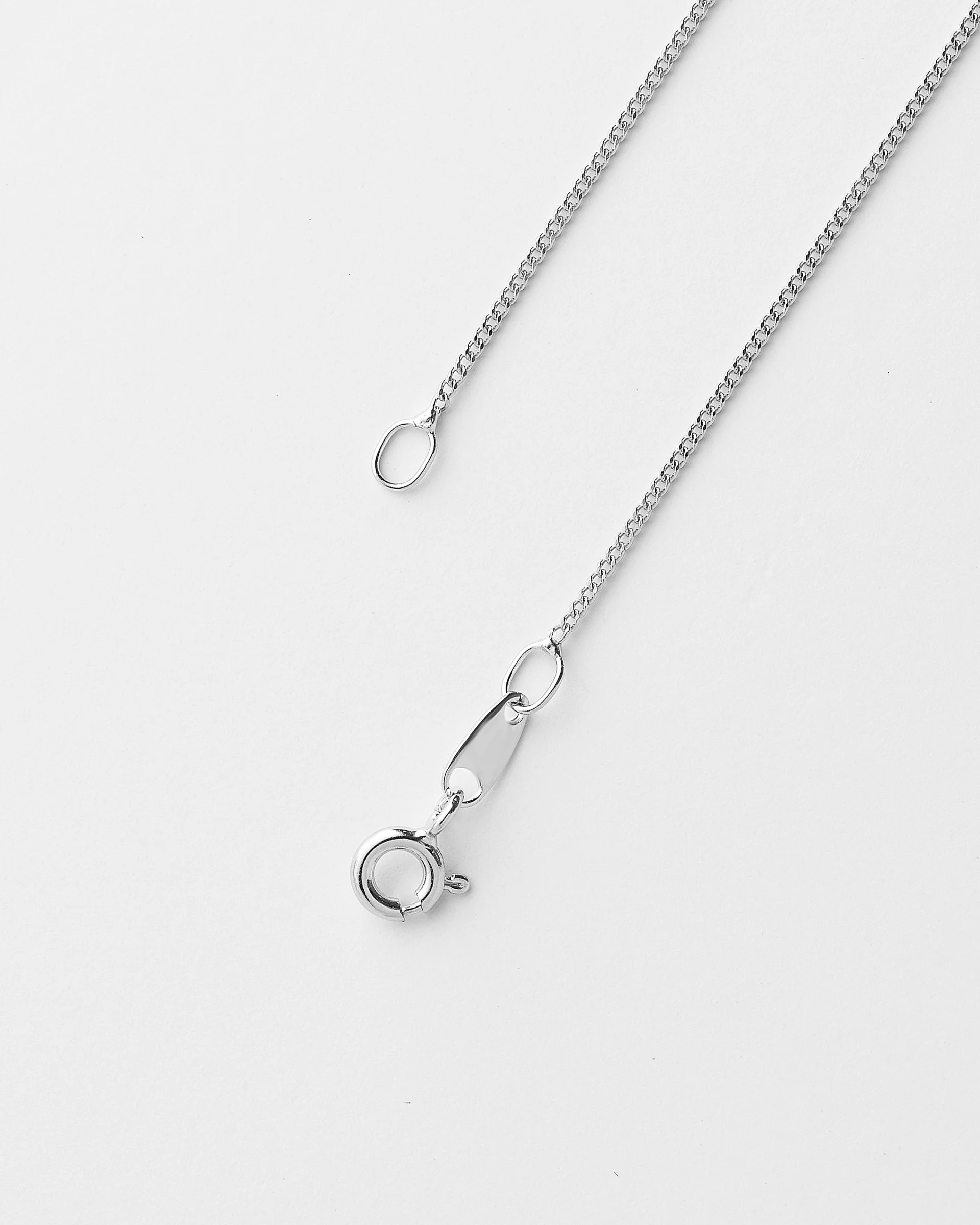 18K White Gold Diamond Cut Curb Chain - Image 2