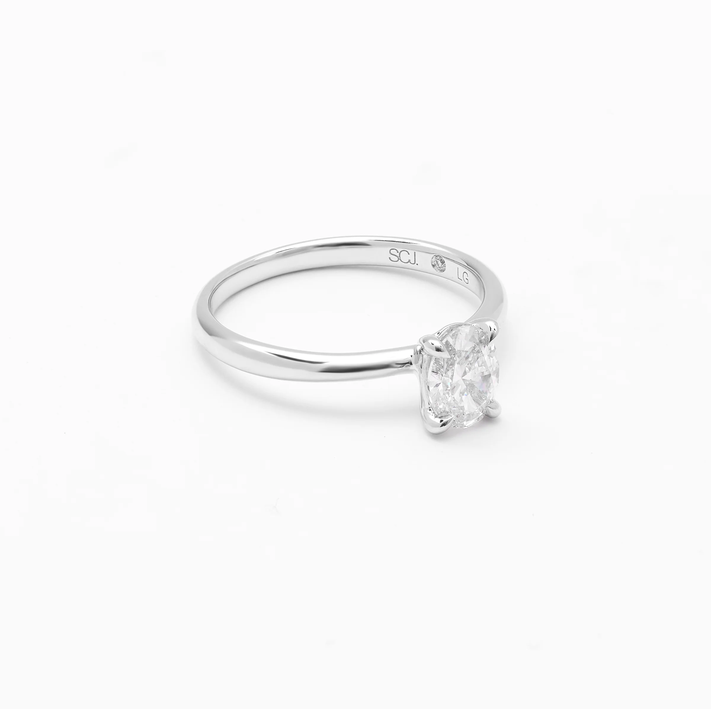 18K White Gold Oval Lab Diamond Solitaire Engagement Ring 0.75ct G/VS - Image 2