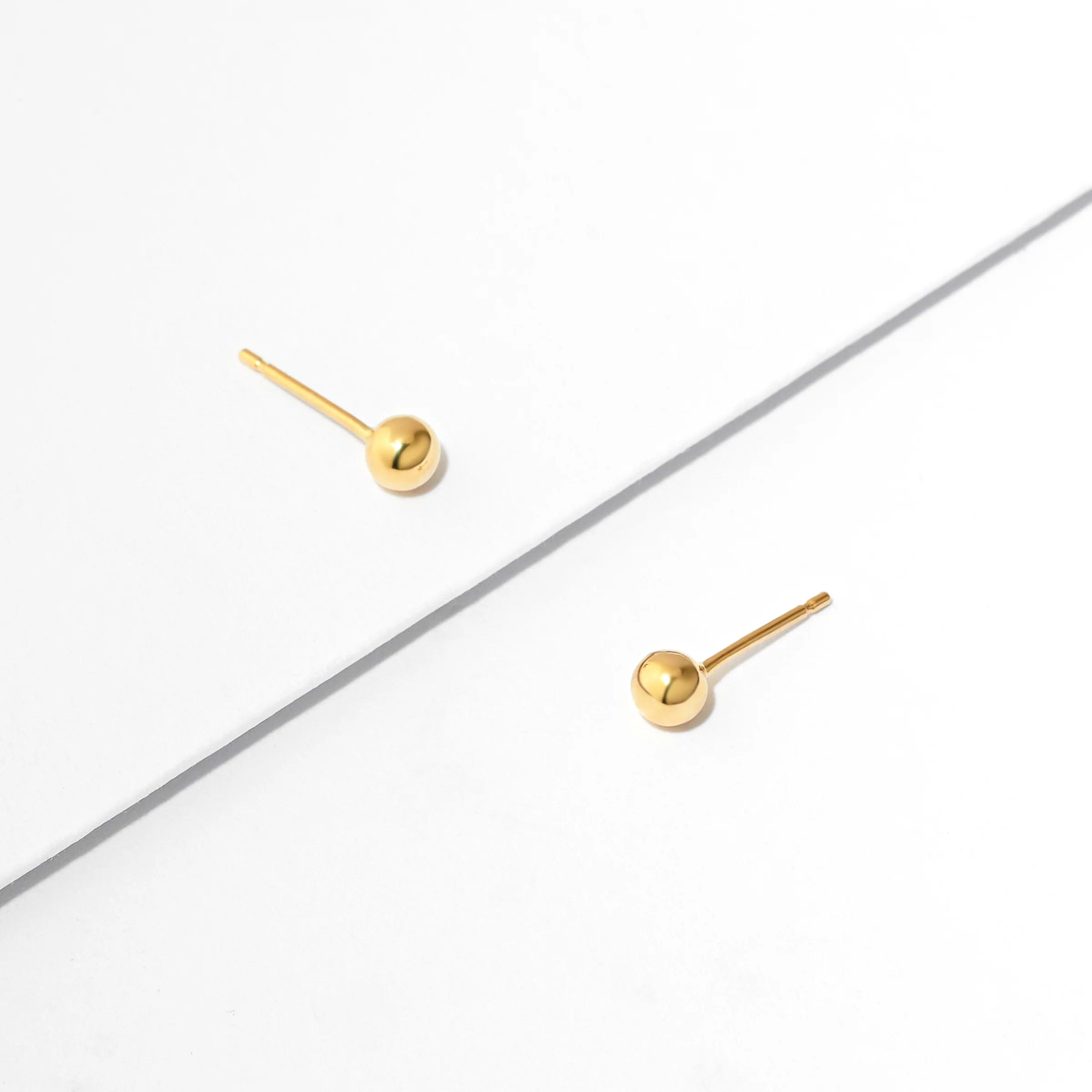 18K Yellow Gold Ball Stud Earrings - Image 3