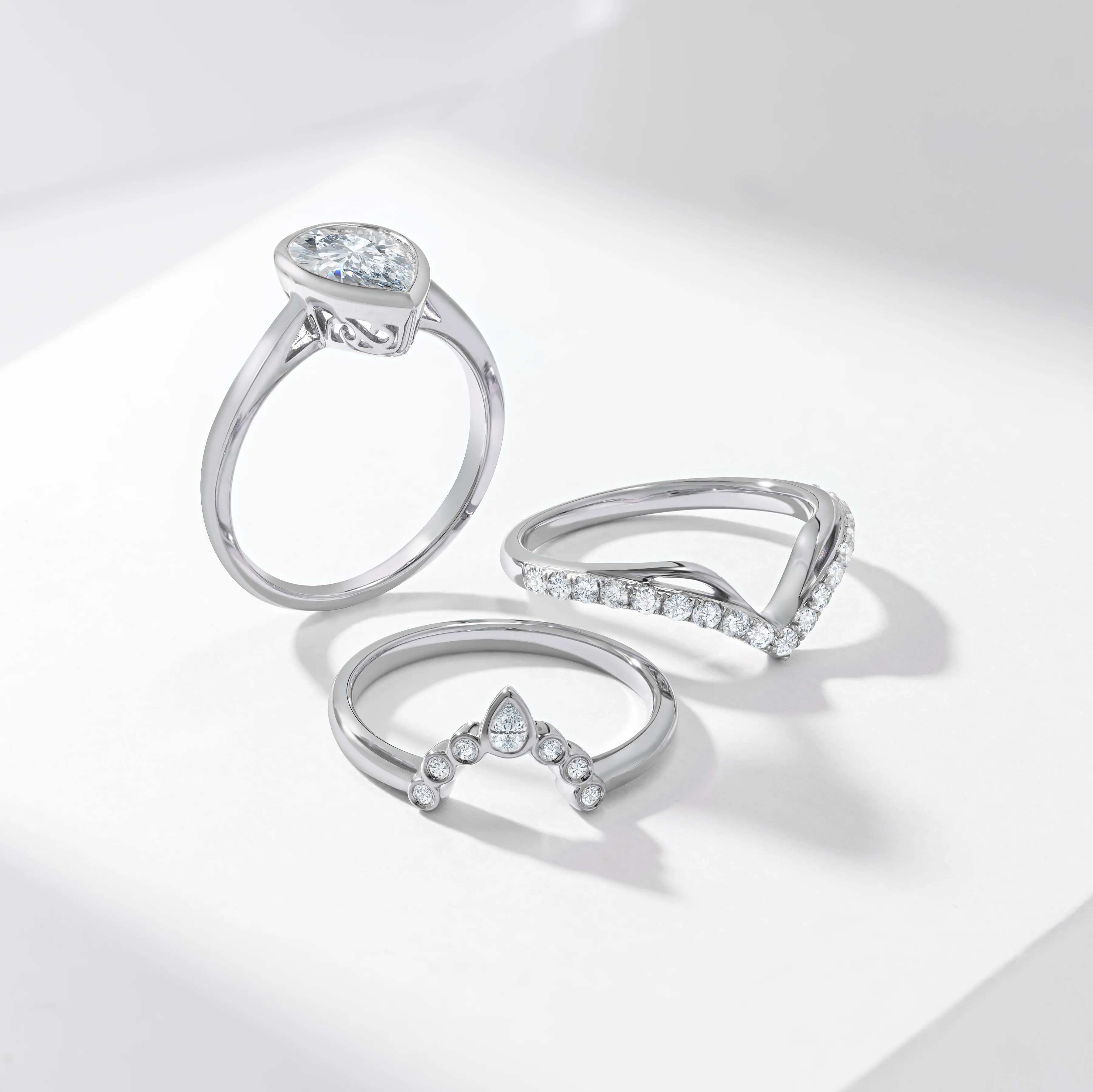 Platinum 2.0ct Pear Diamond Bezel Set With Contouring Wedding And Eternity Rings Bridal Set 2.50tdw - Image 3