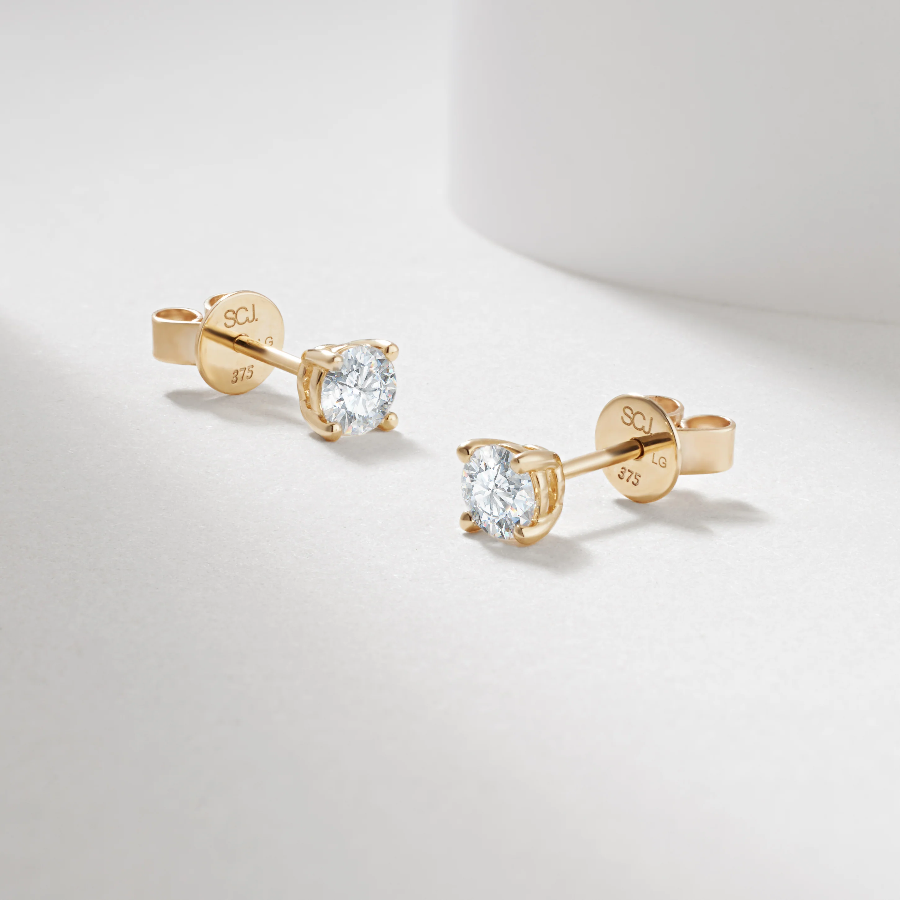 9K Yellow Gold Round Brilliant Lab Diamond Stud Earrings 0.60tdw - Image 6