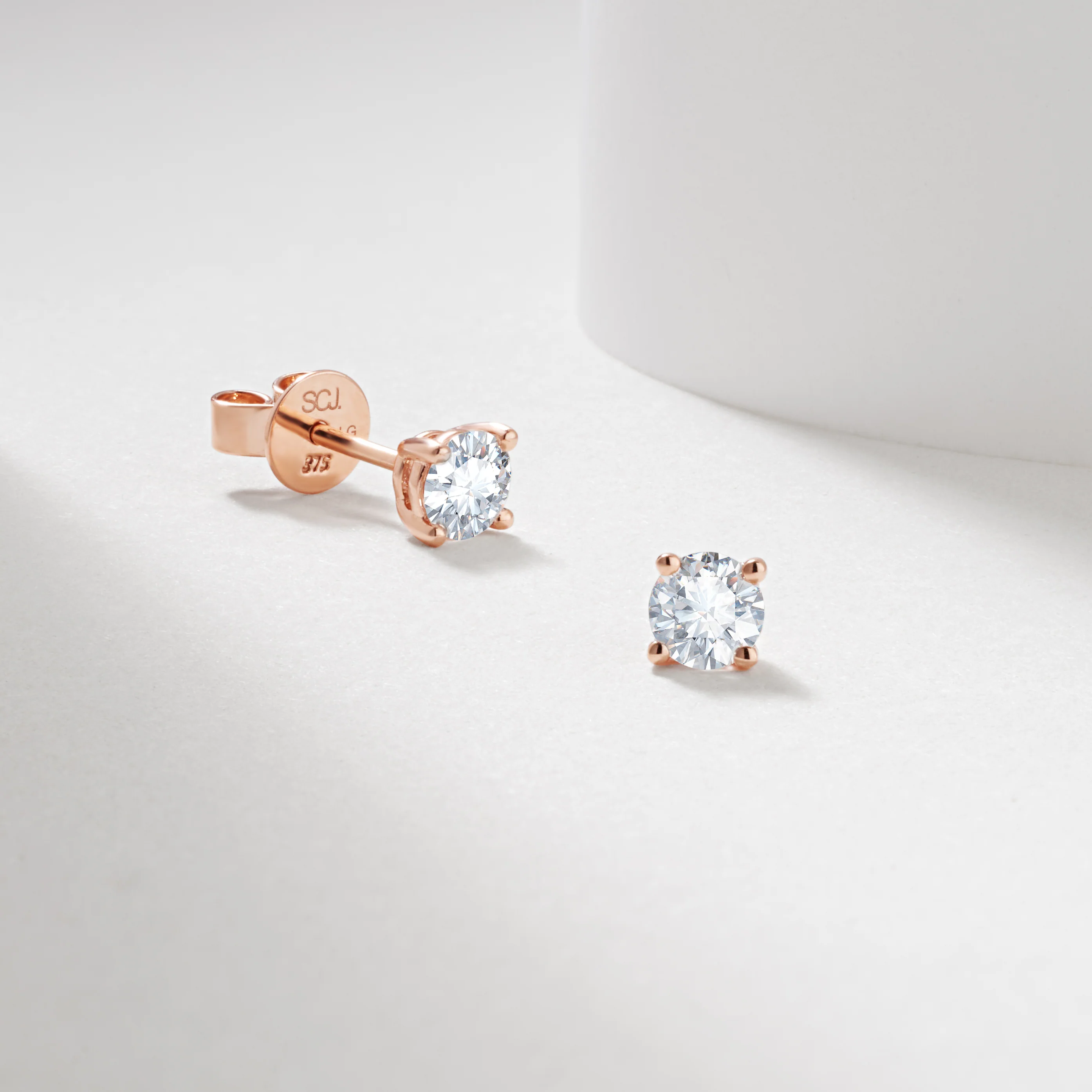 9K Yellow Gold Round Brilliant Lab Diamond Stud Earrings 0.60tdw - Image 7