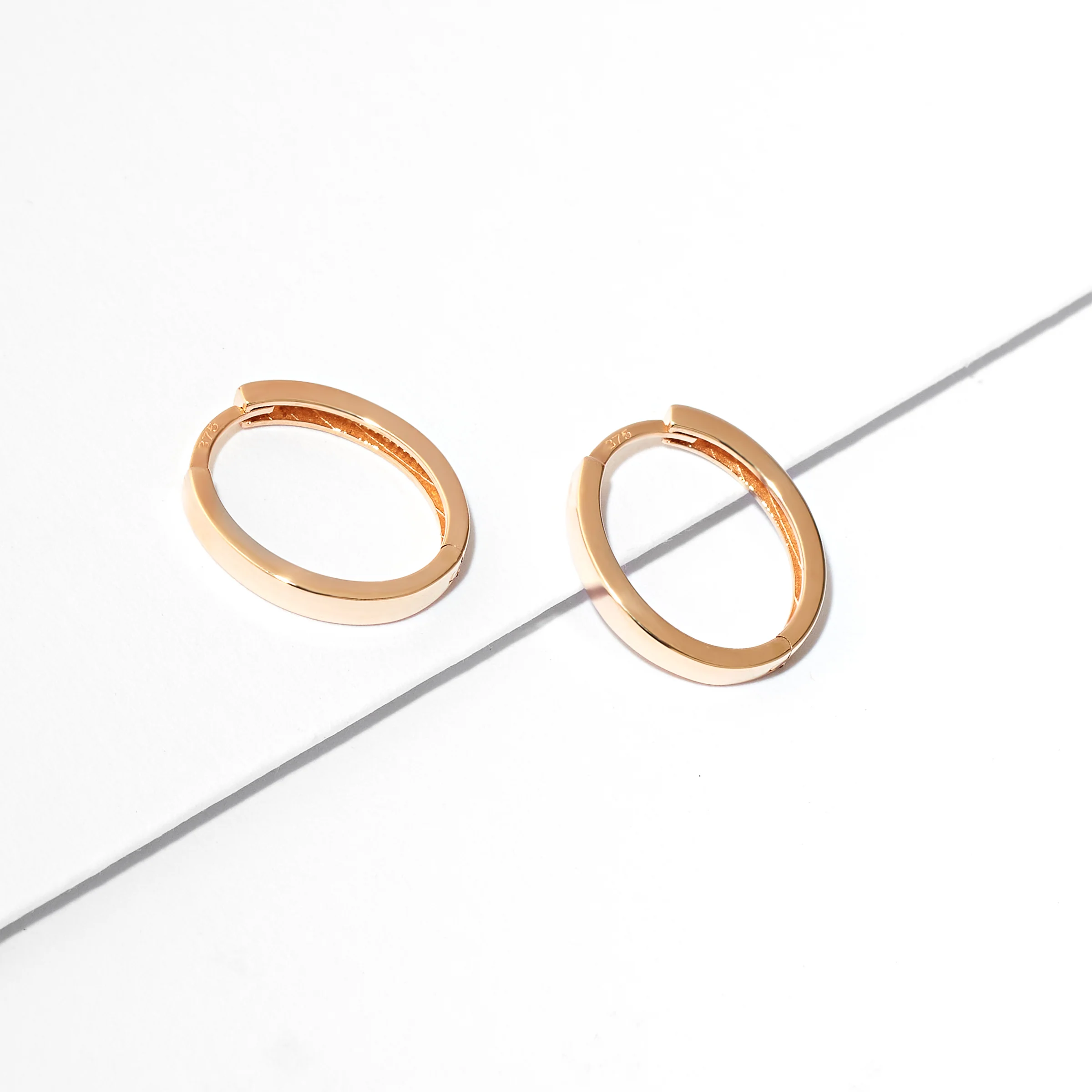 9K Rose Gold Plain Oval Huggie Earrings 15mm - Image 3