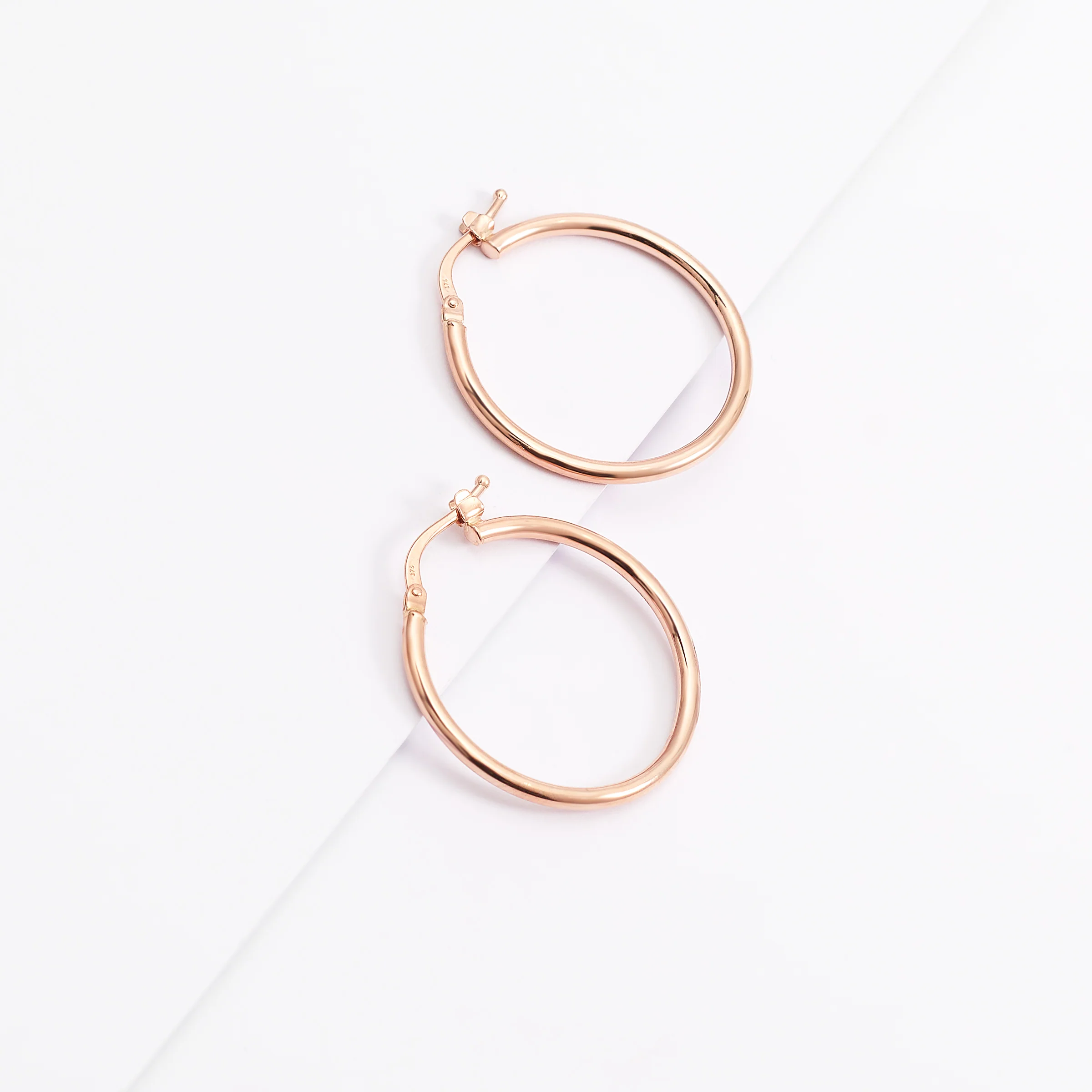 9K Rose Gold Polished Round Hoop Earrings 20mm - Image 3