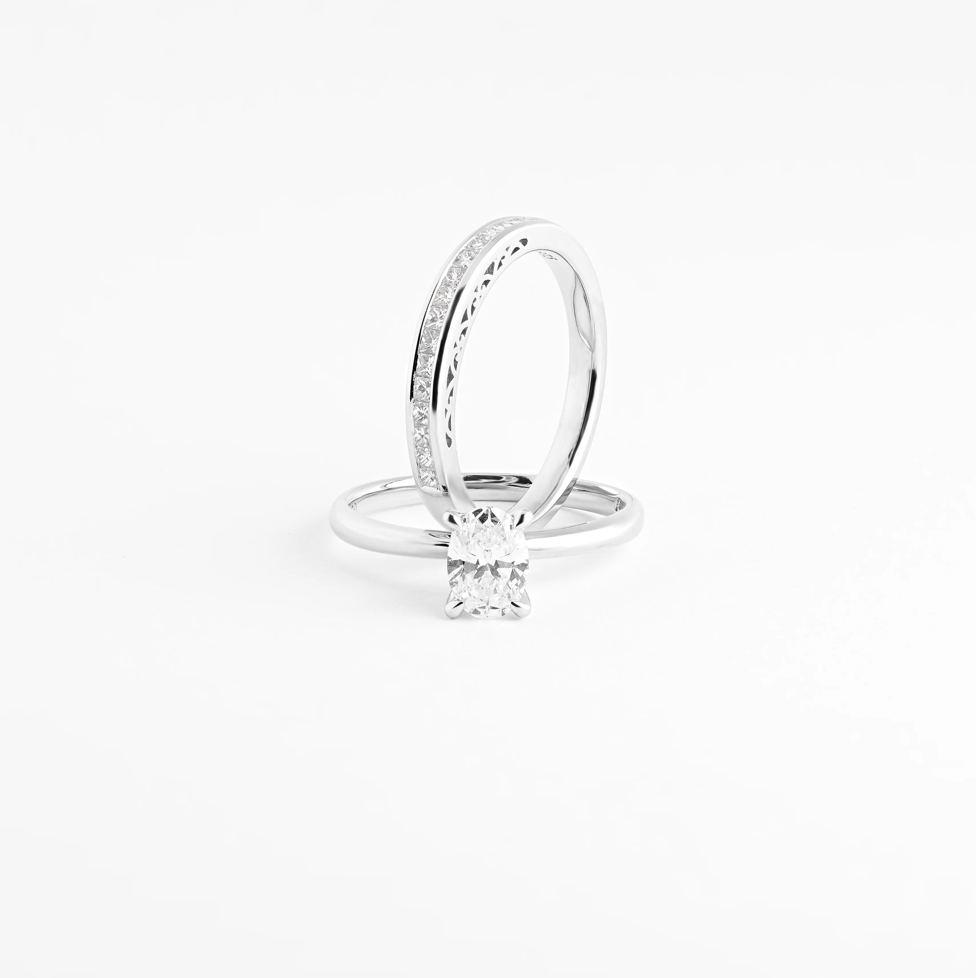 9K White Gold 0.39tdw Princess Cut Diamond Channel Set Filigree Wedding Ring - Image 3