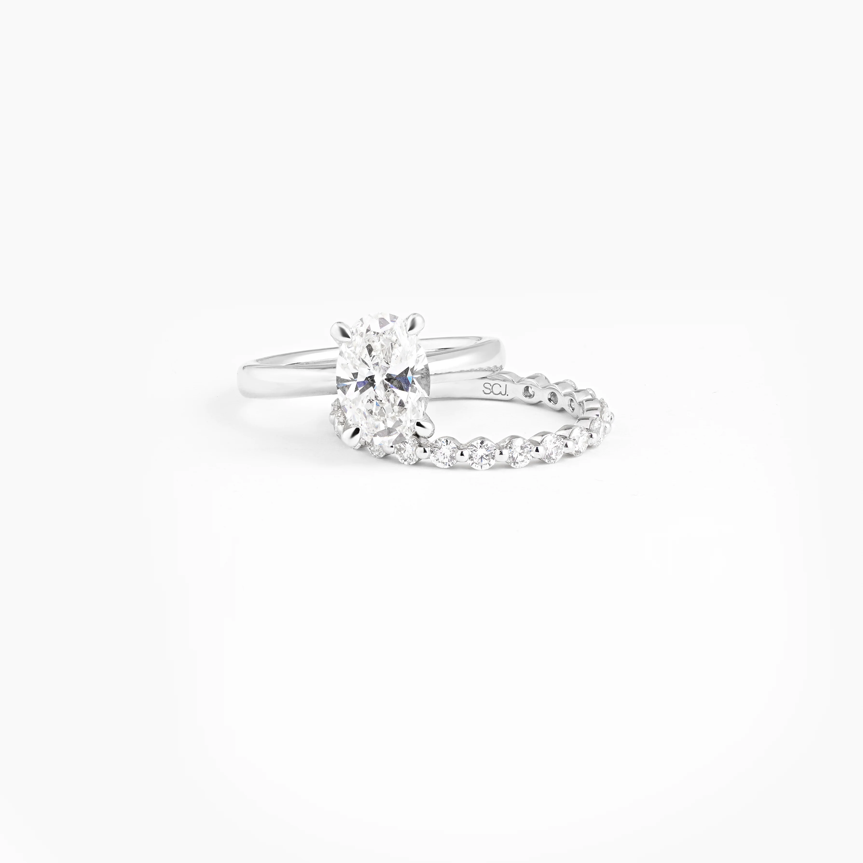 9K White Gold 0.84tdw Round Brilliant Diamond Floating Wedding Ring - Image 3