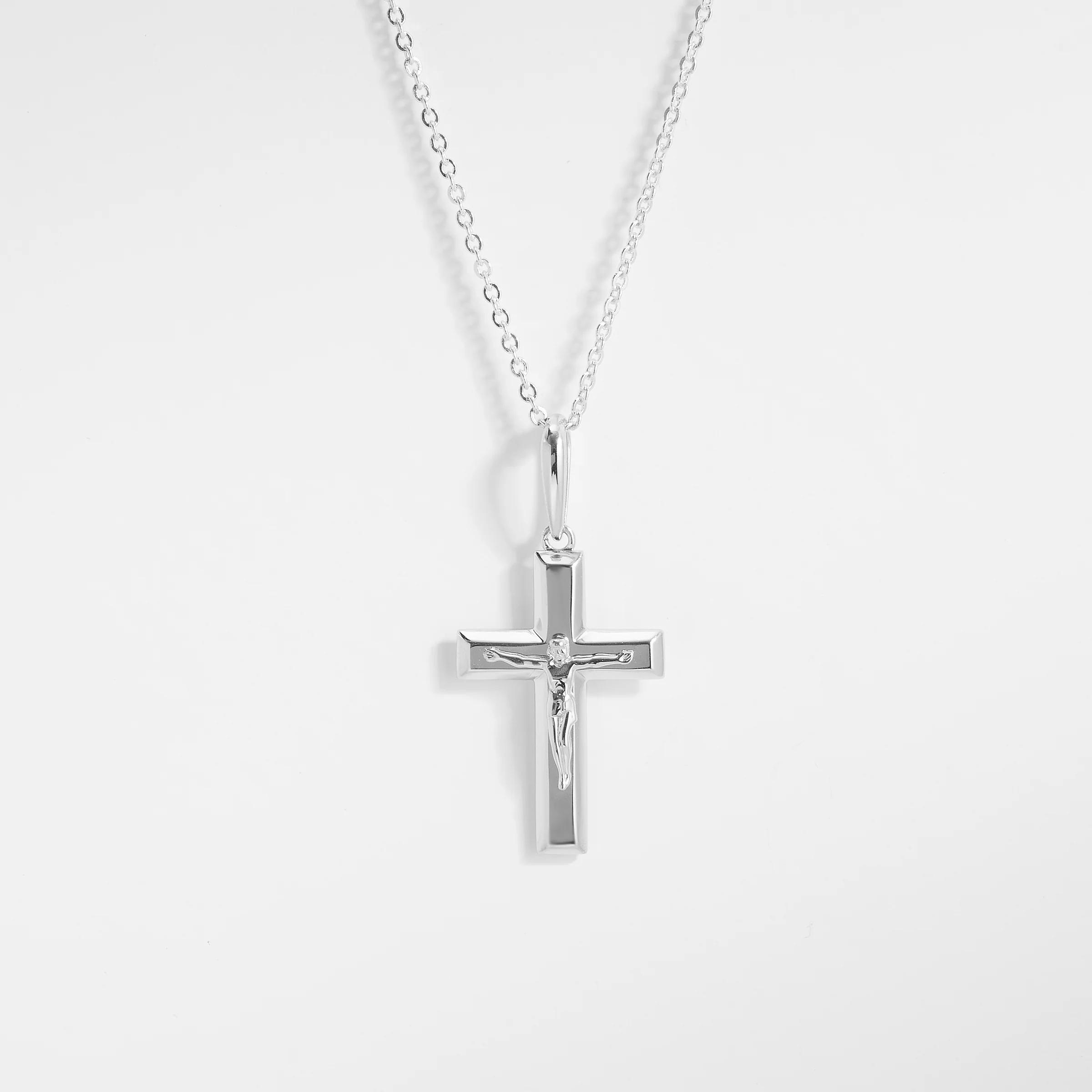 9K White Gold Crucifix Pendant 25x17mm - Image 3