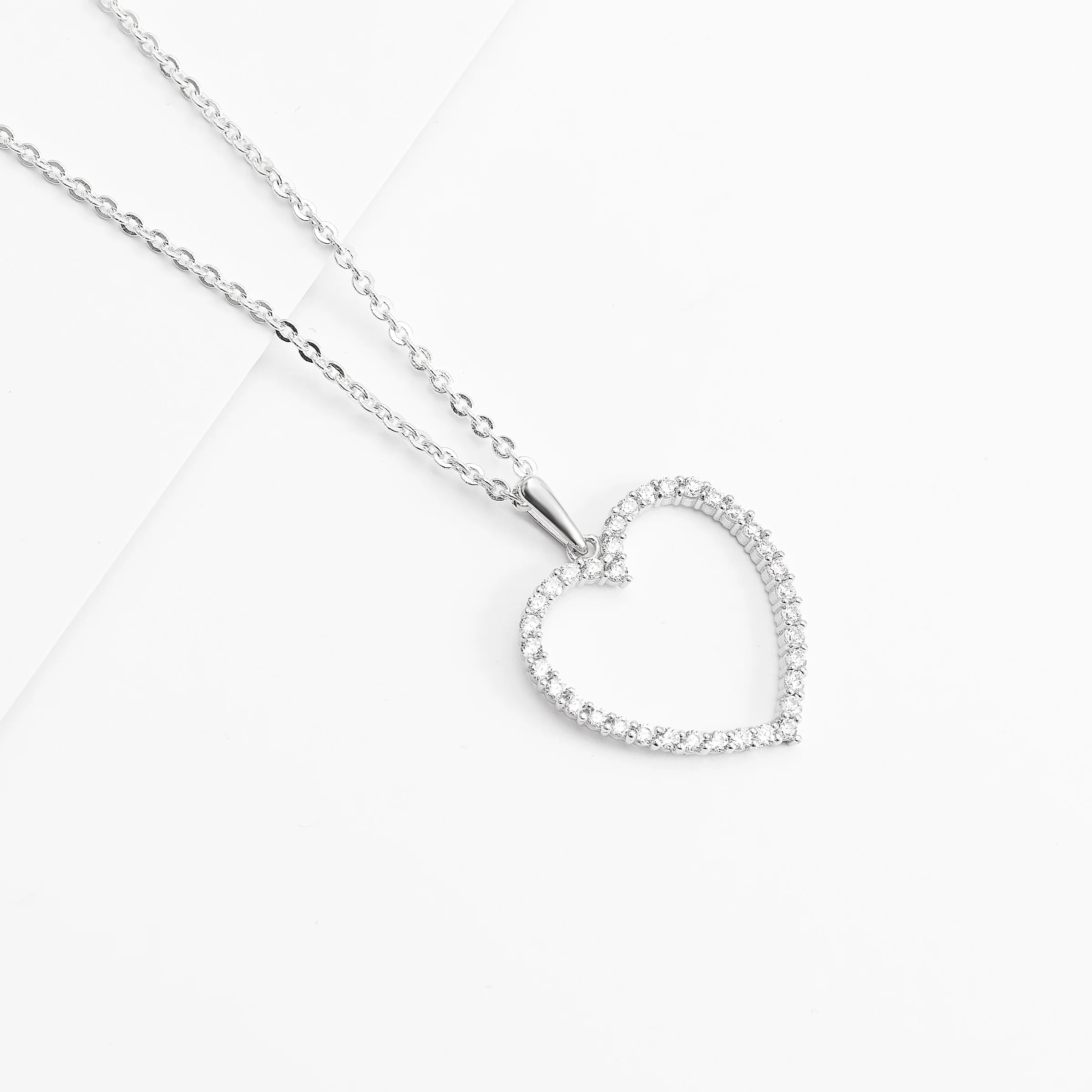 9K White Gold Zirconia Open Heart Pendant - Image 3