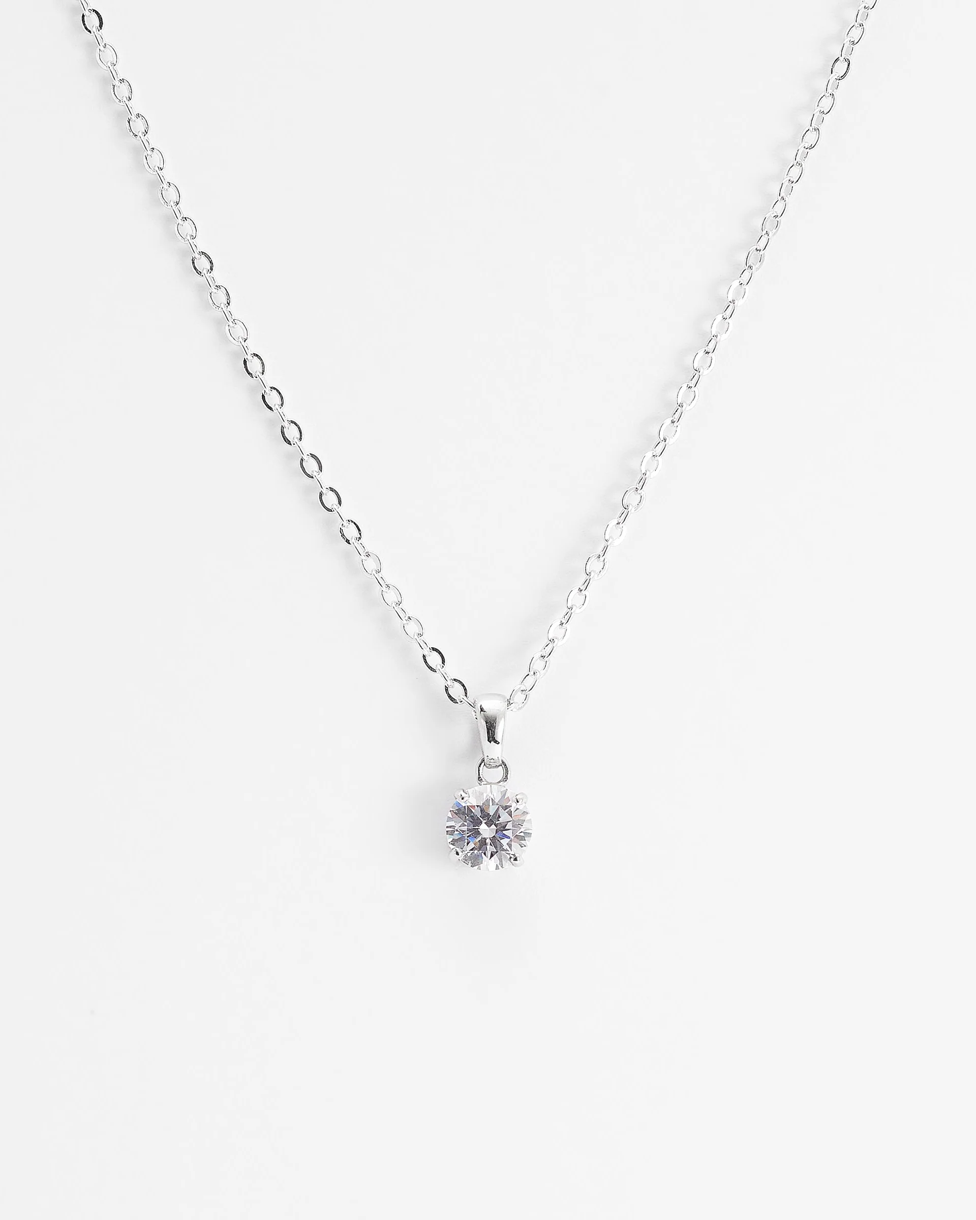 9K White Gold Zirconia Solitaire Pendant 6mm - Image 3