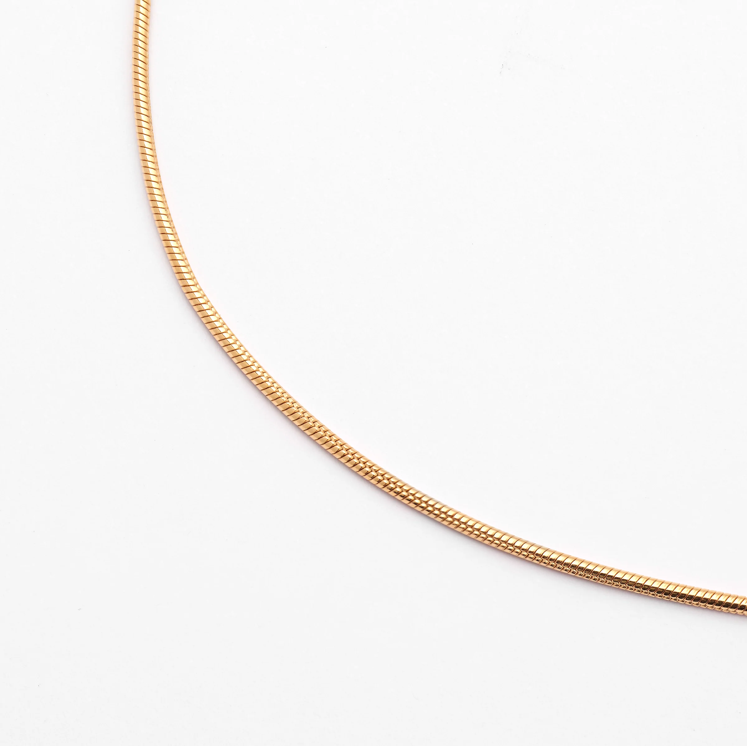 9K Yellow Gold 50cm Snake Chain 1.6mm - Image 3