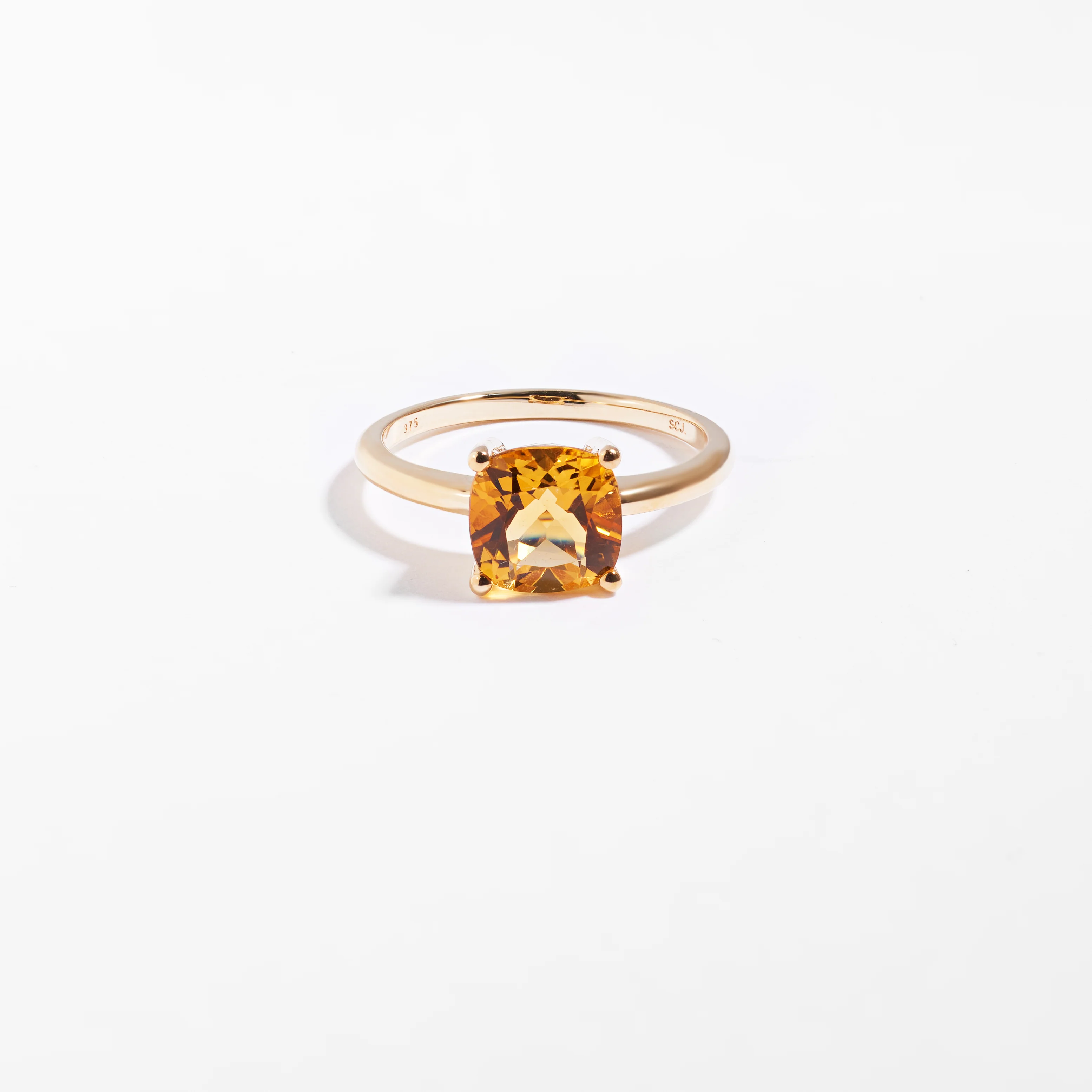 9K Yellow Gold Citrine November Birthstone Ring - Image 4