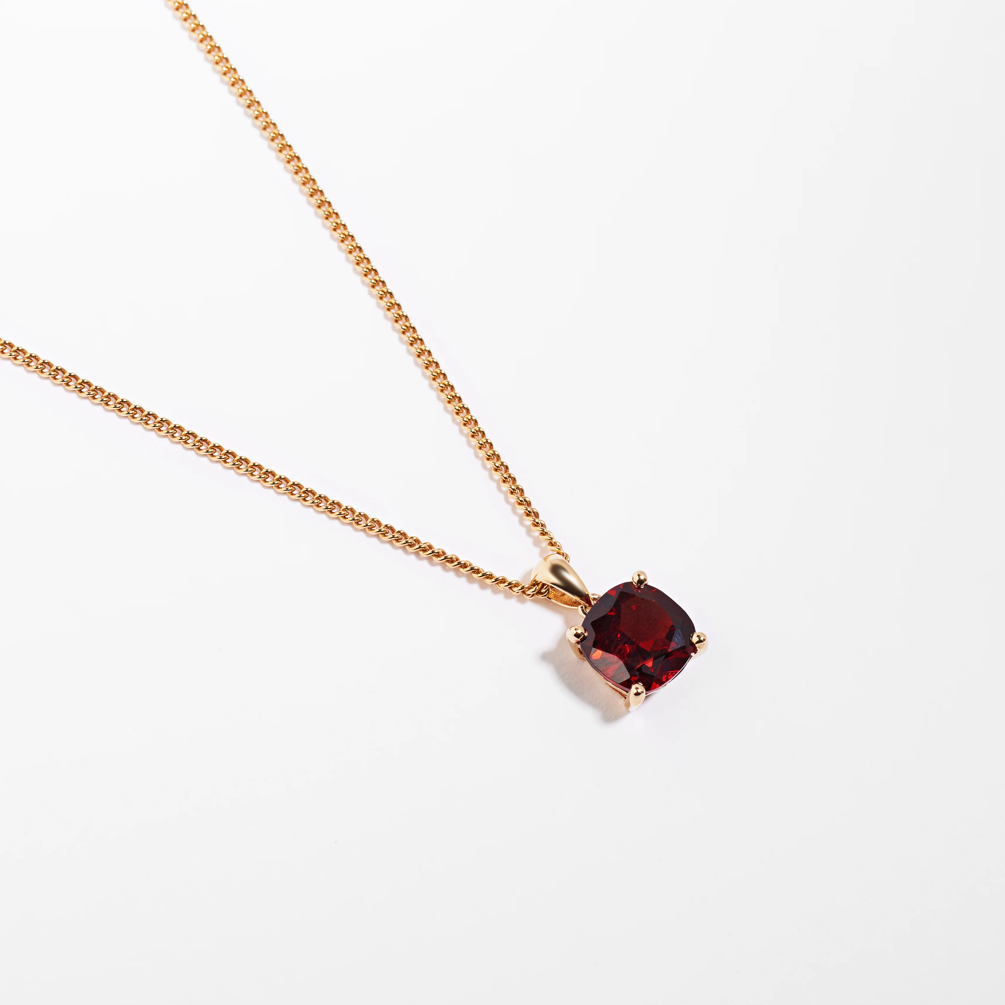9K Yellow Gold Garnet January Birthstone Pendant - Image 3