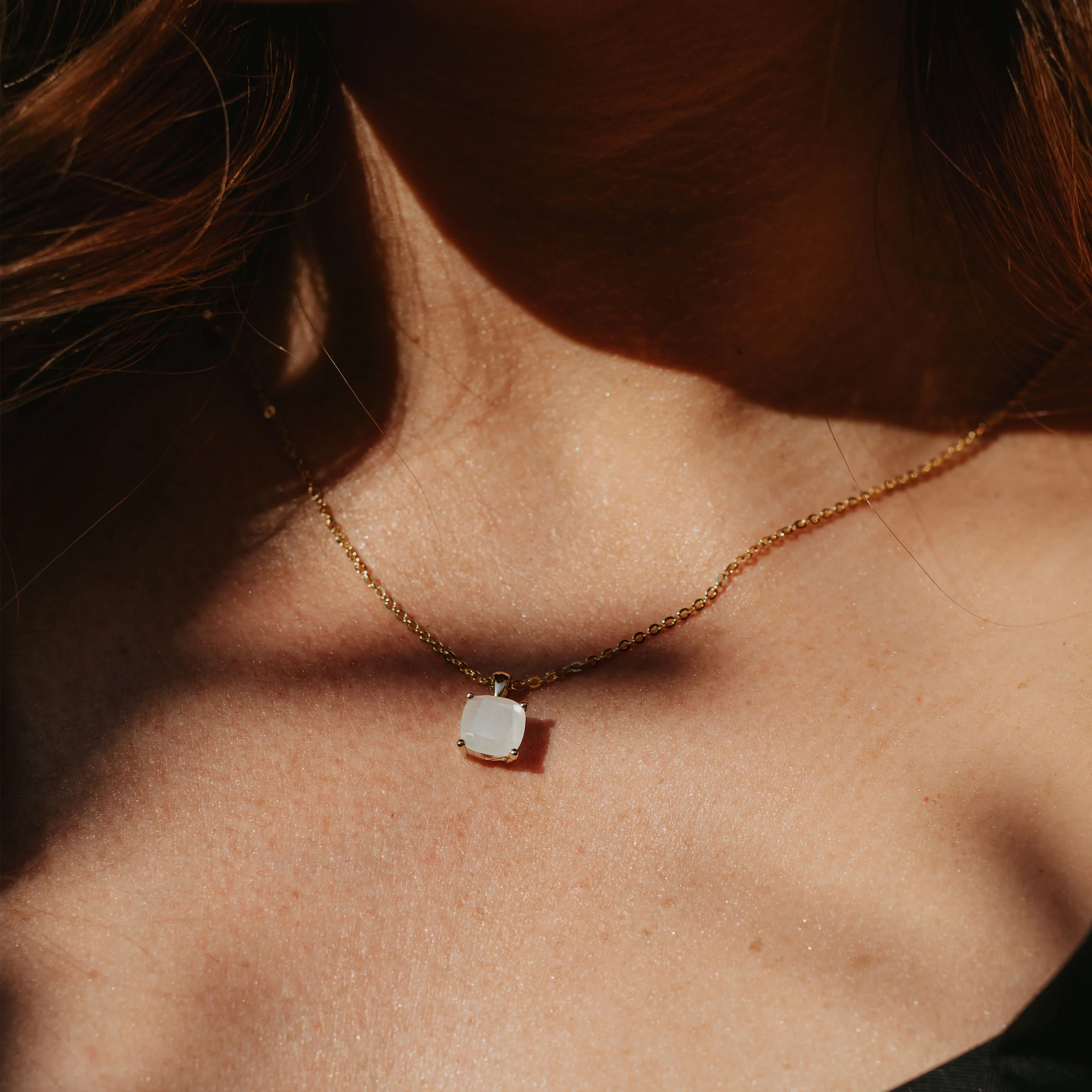 9K Yellow Gold Moonstone June Birthstone Pendant - Image 2