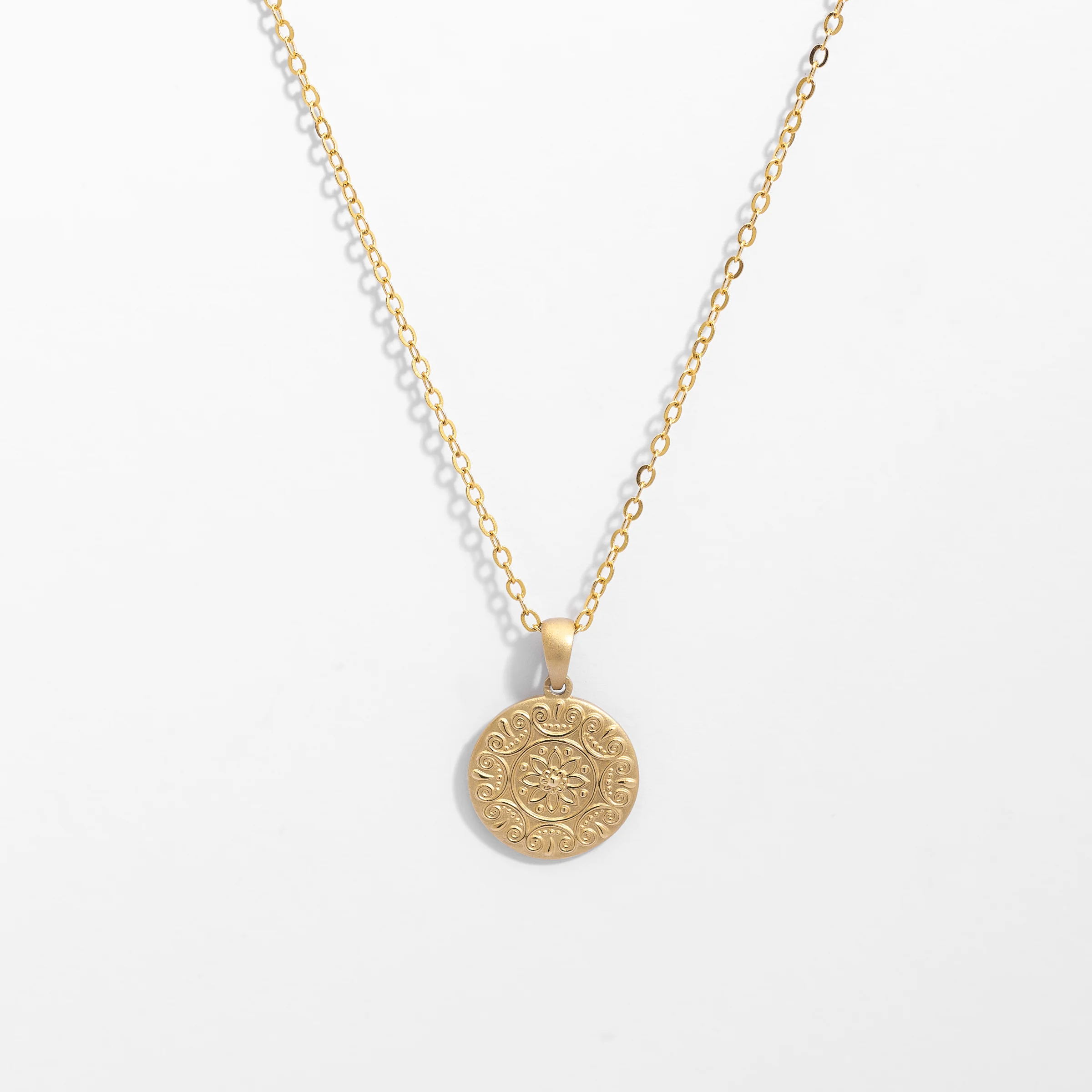 9K Yellow Gold Fancy Mandala Embossed Round Disc Pendant 15mm - Image 3