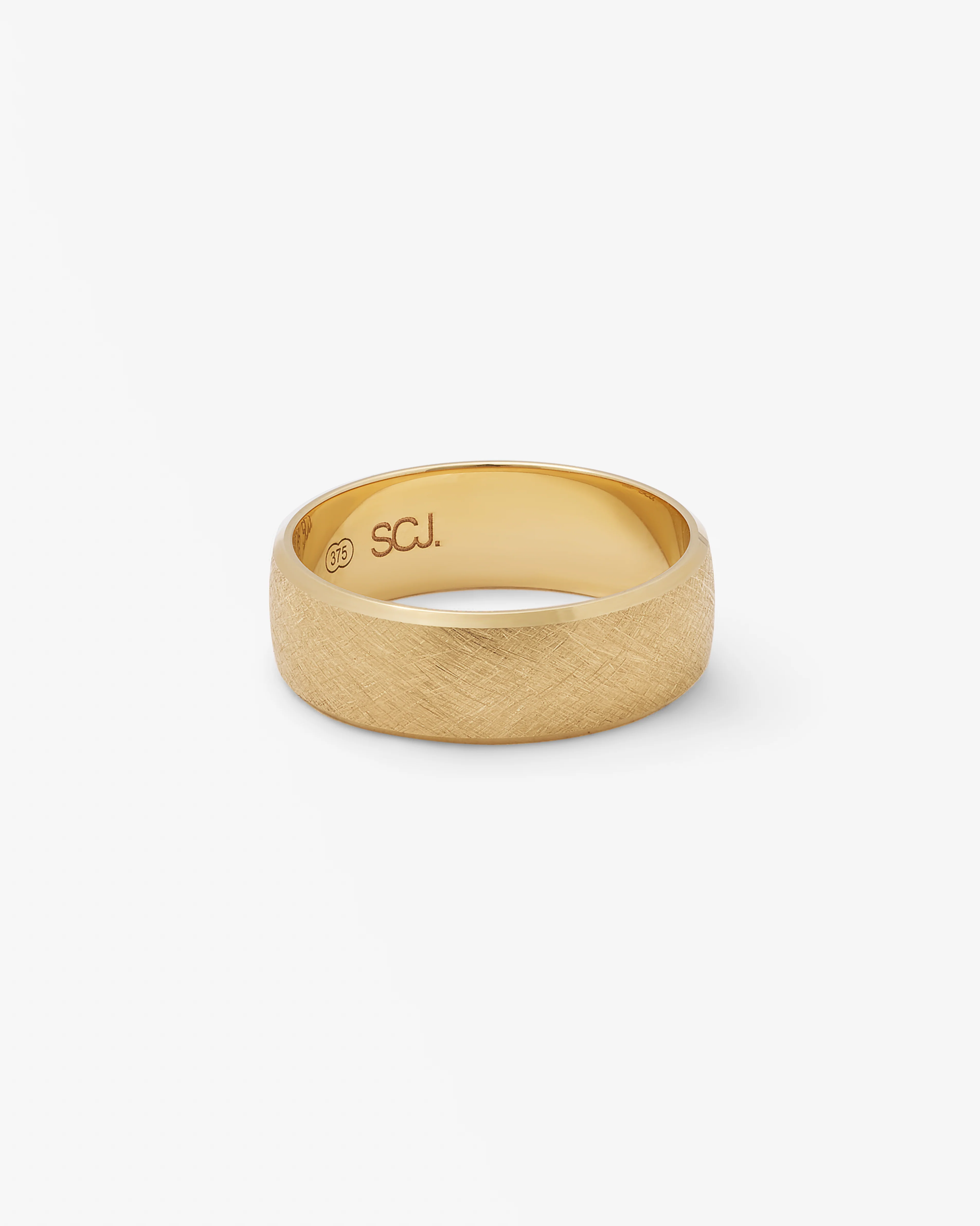 9K Yellow Gold Half Round Band Ring With A Crosshatch Finish Centre And Bevel Edges 7mm - Image 3
