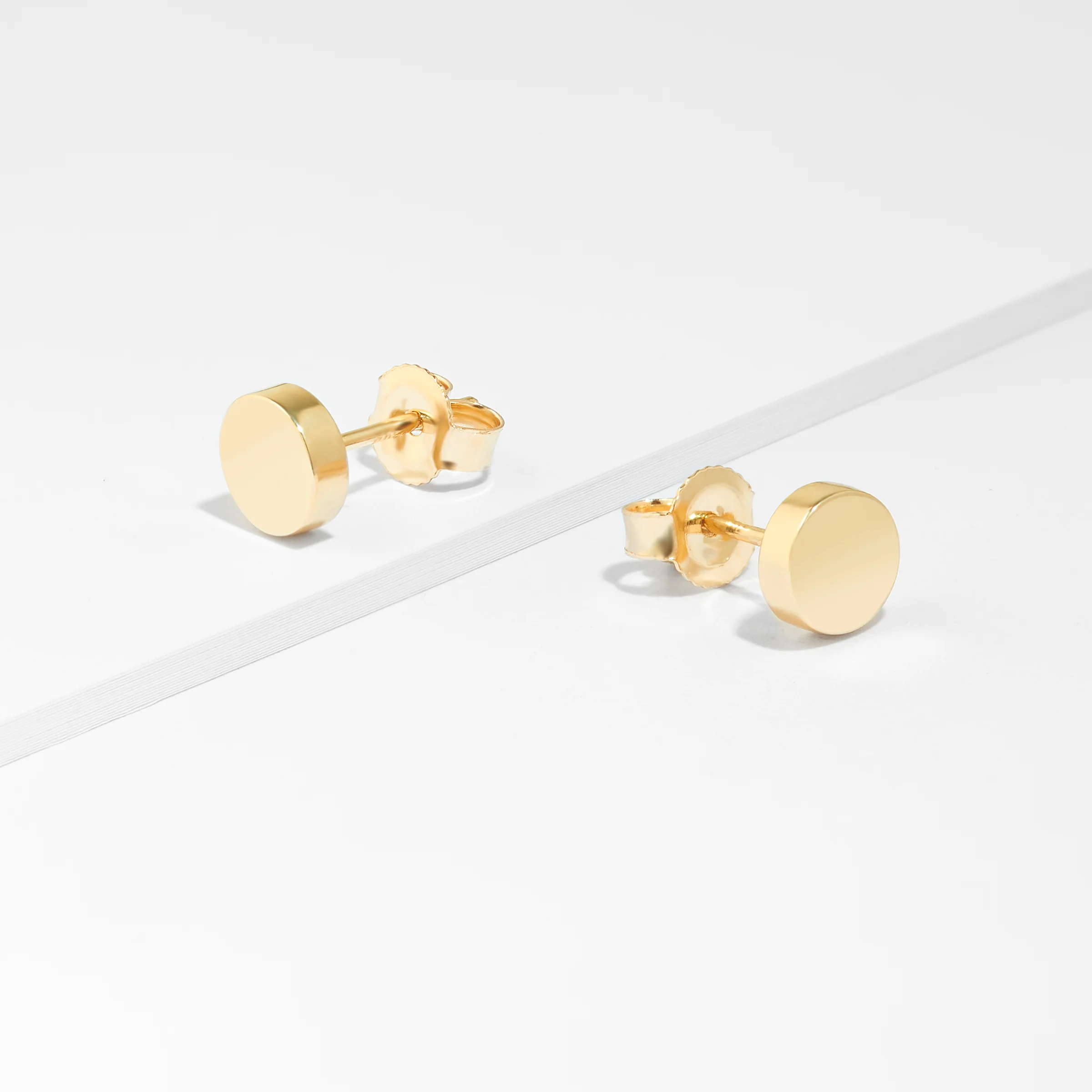 9K Yellow Gold Plain Disc Stud Earrings 6mm - Image 3