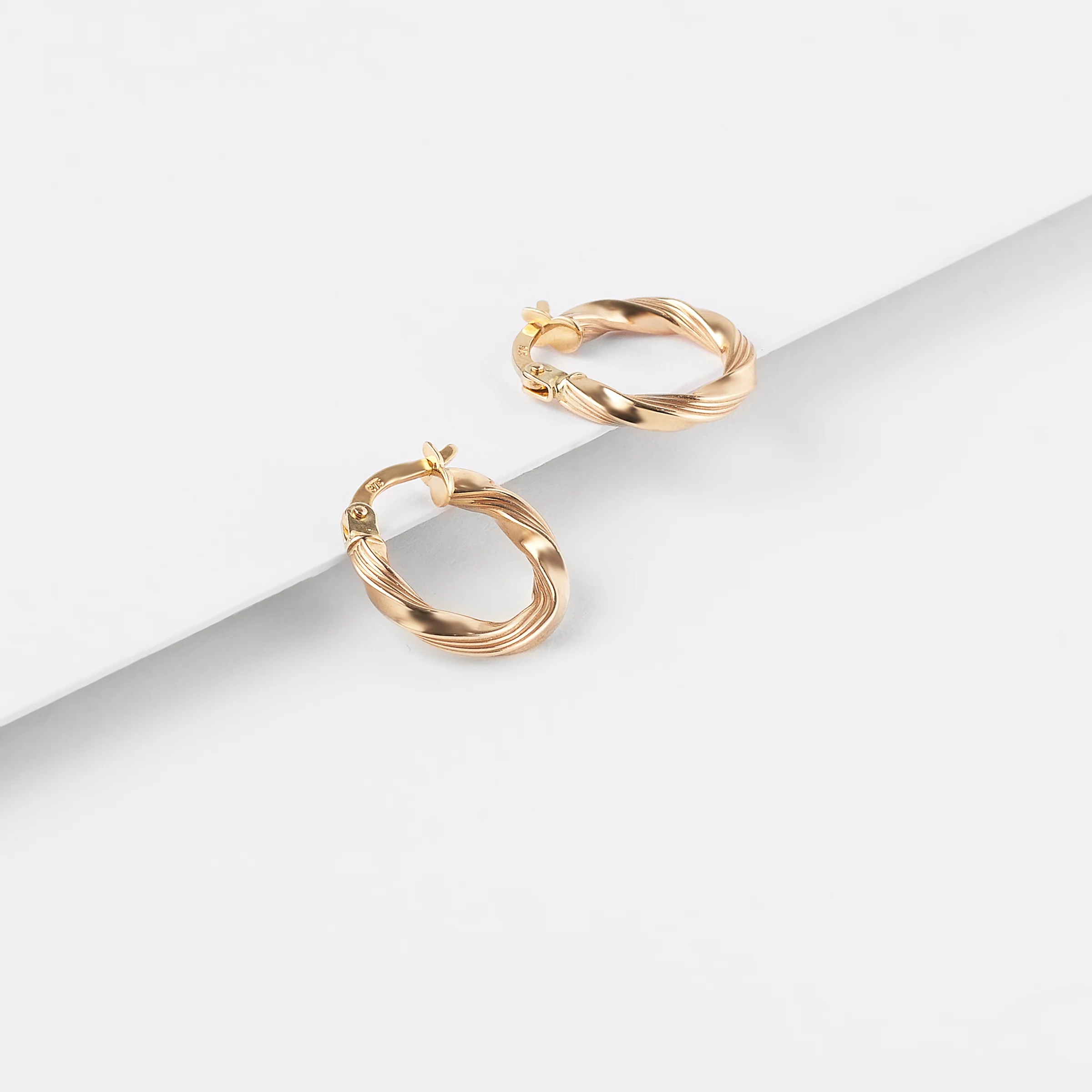 9K Yellow Gold Twist Hoop Earrings - Image 2