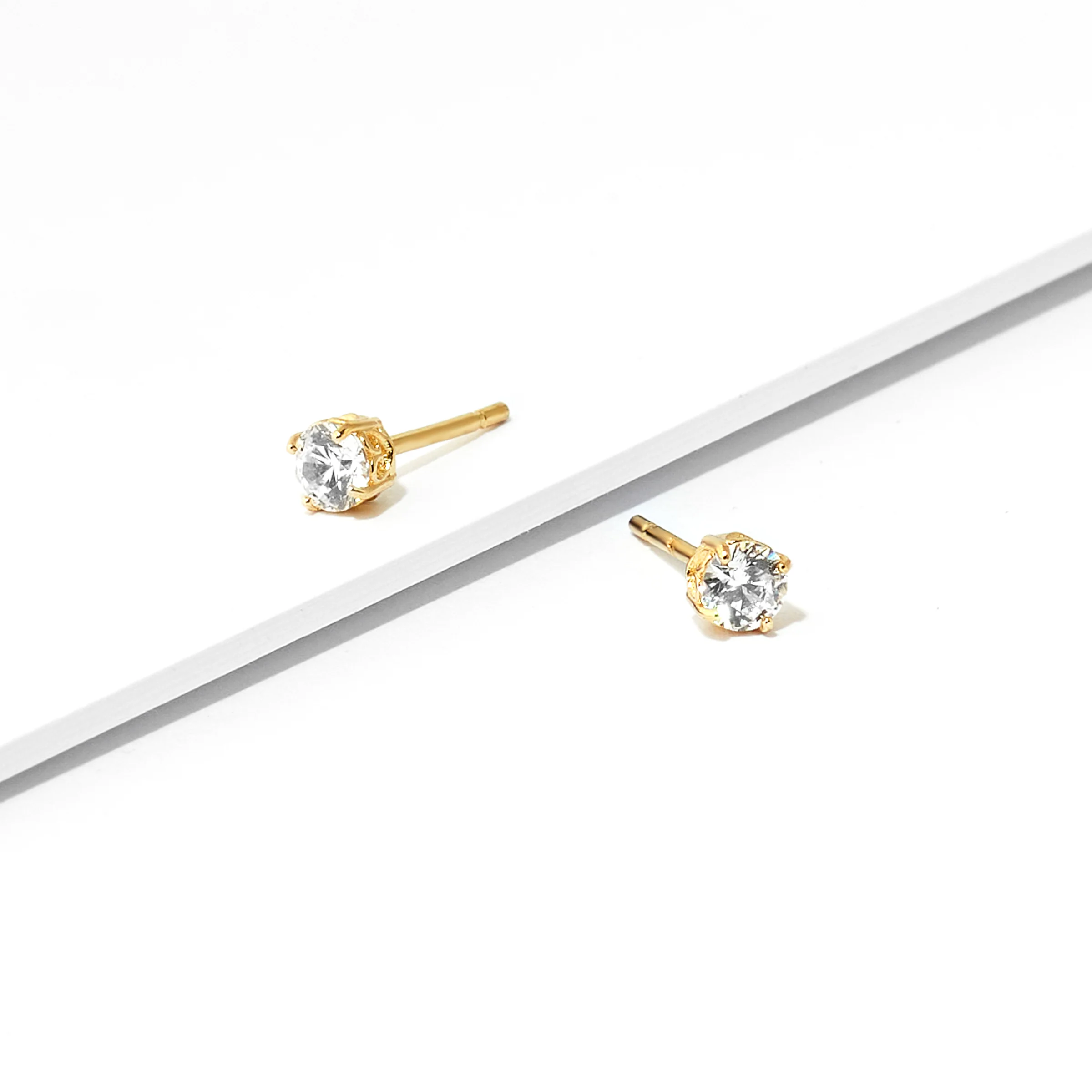 9k Yellow Gold Zirconia Stud Earrings 3.5mm - Image 2