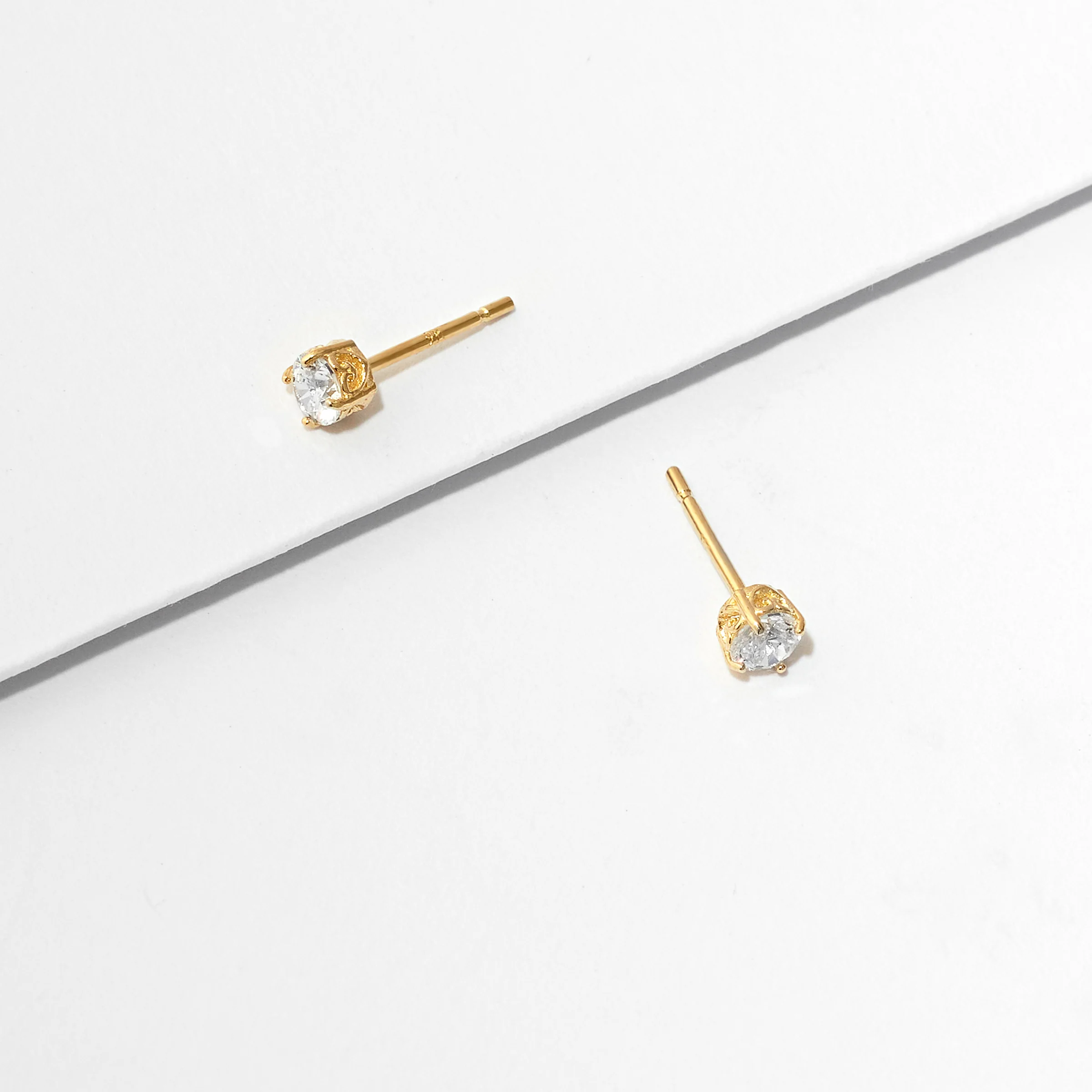 9k Yellow Gold Zirconia Stud Earrings 3.5mm - Image 3