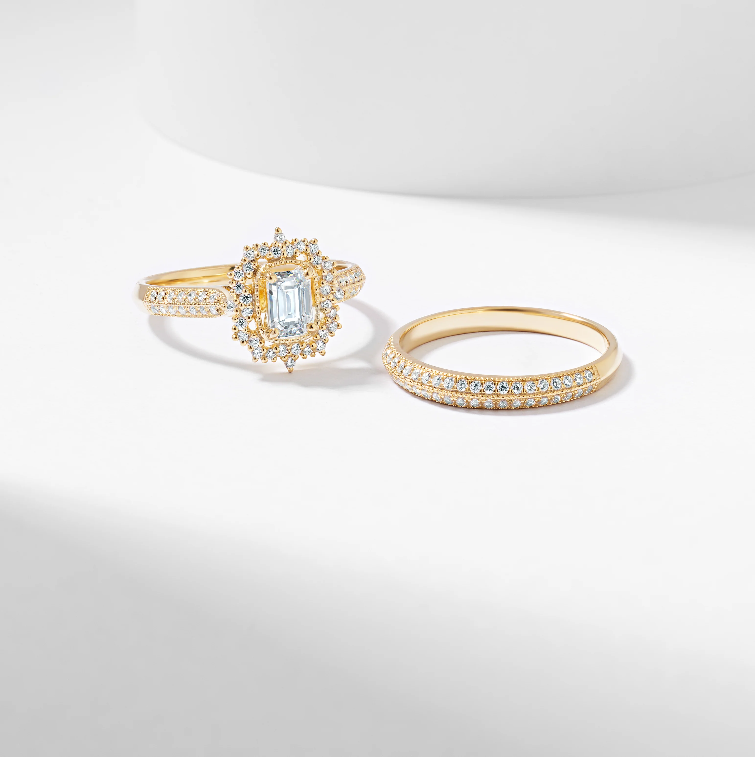 Emerald Cut Diamond Vintage Halo Bridal Set 1.0tdw - Image 9