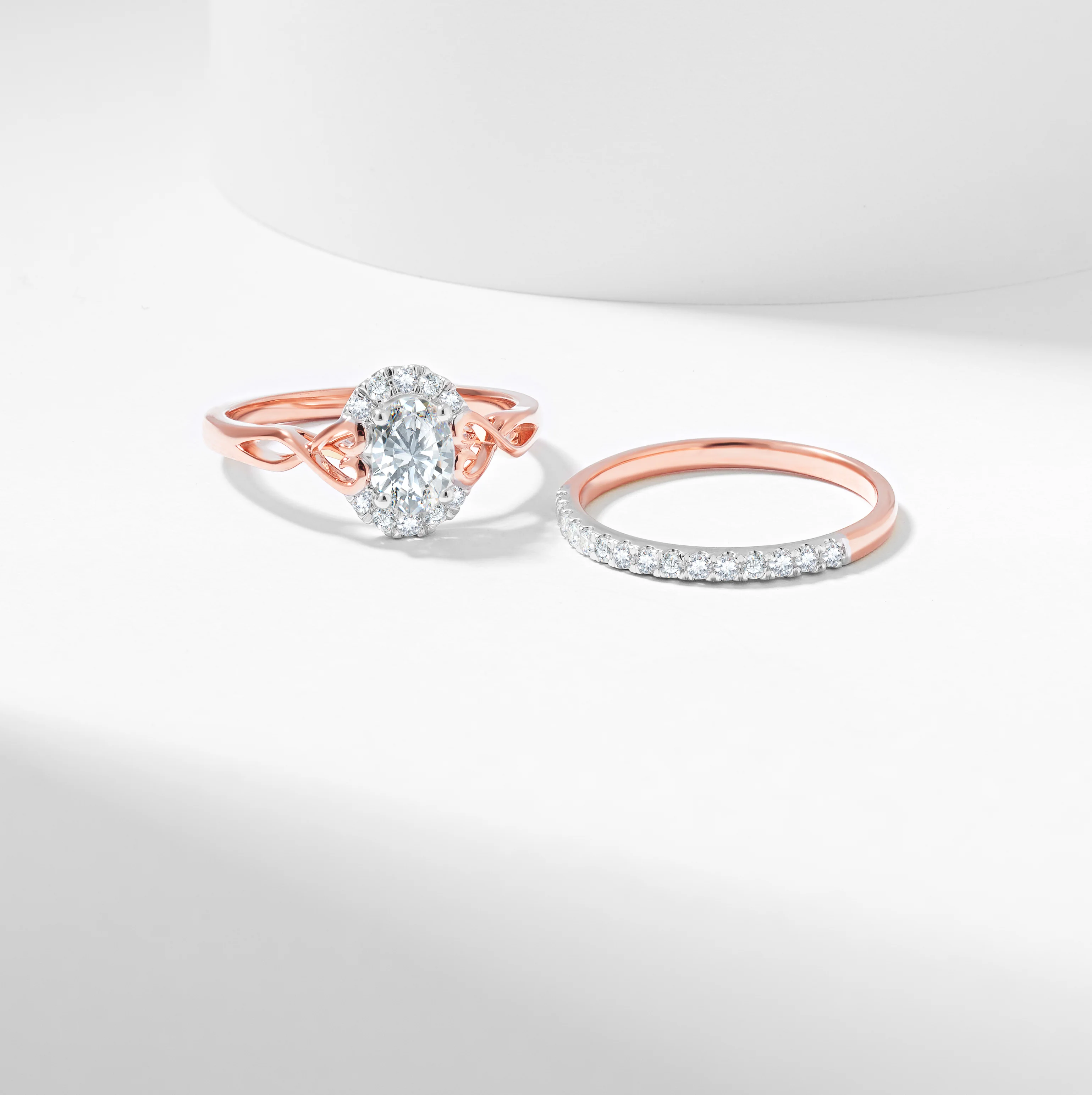 18k Rose Gold Oval Diamond Bridal Set 1.1tdw - Image 7