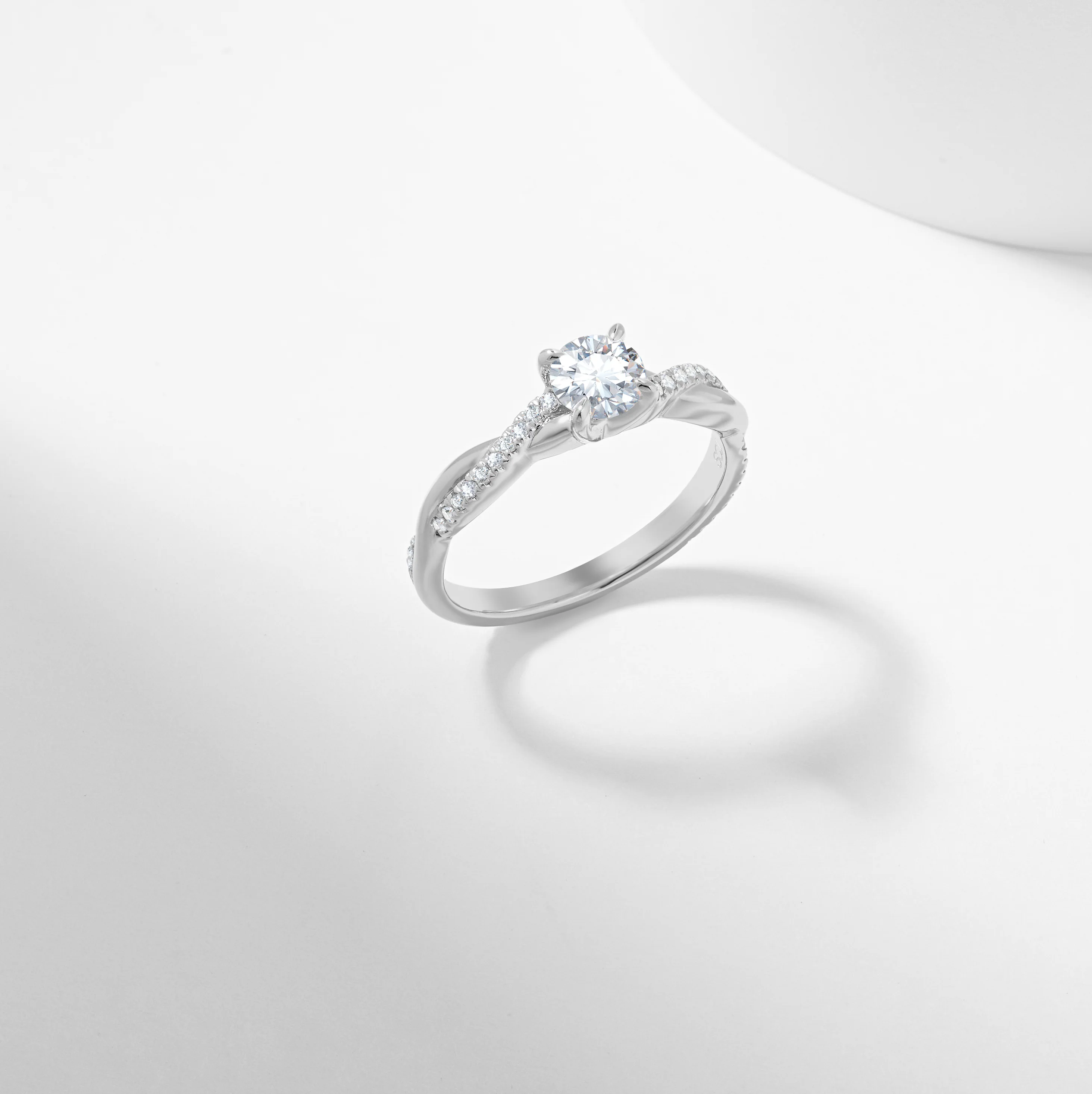 18k Rose Gold Round Brilliant Diamond Entwined Band Engagement Ring 0.65tdw - Image 5