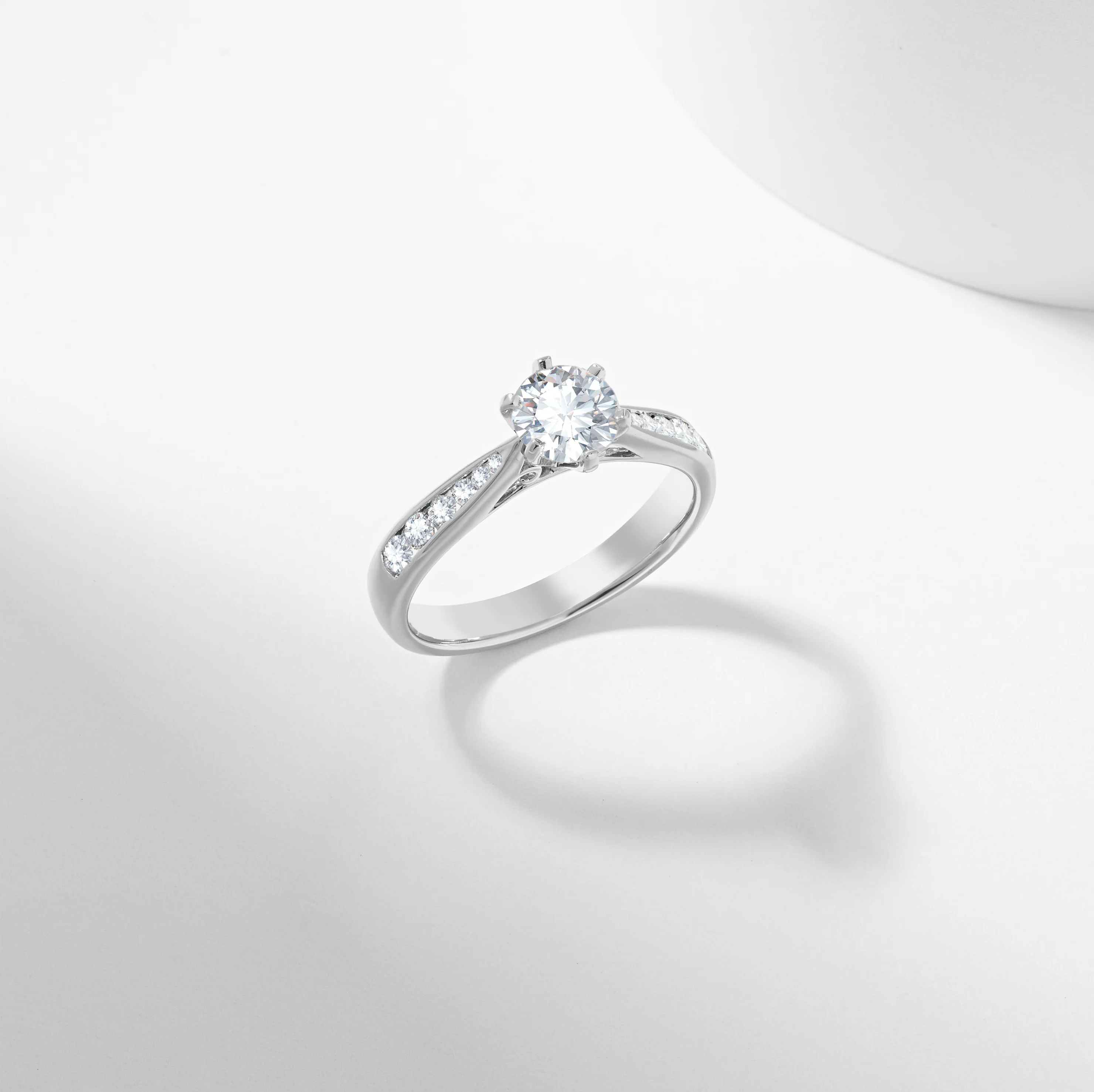 Round Brilliant Diamond Solitaire With Shoulder Accents Engagement Ring 1.0tdw 0.8ct - Image 6