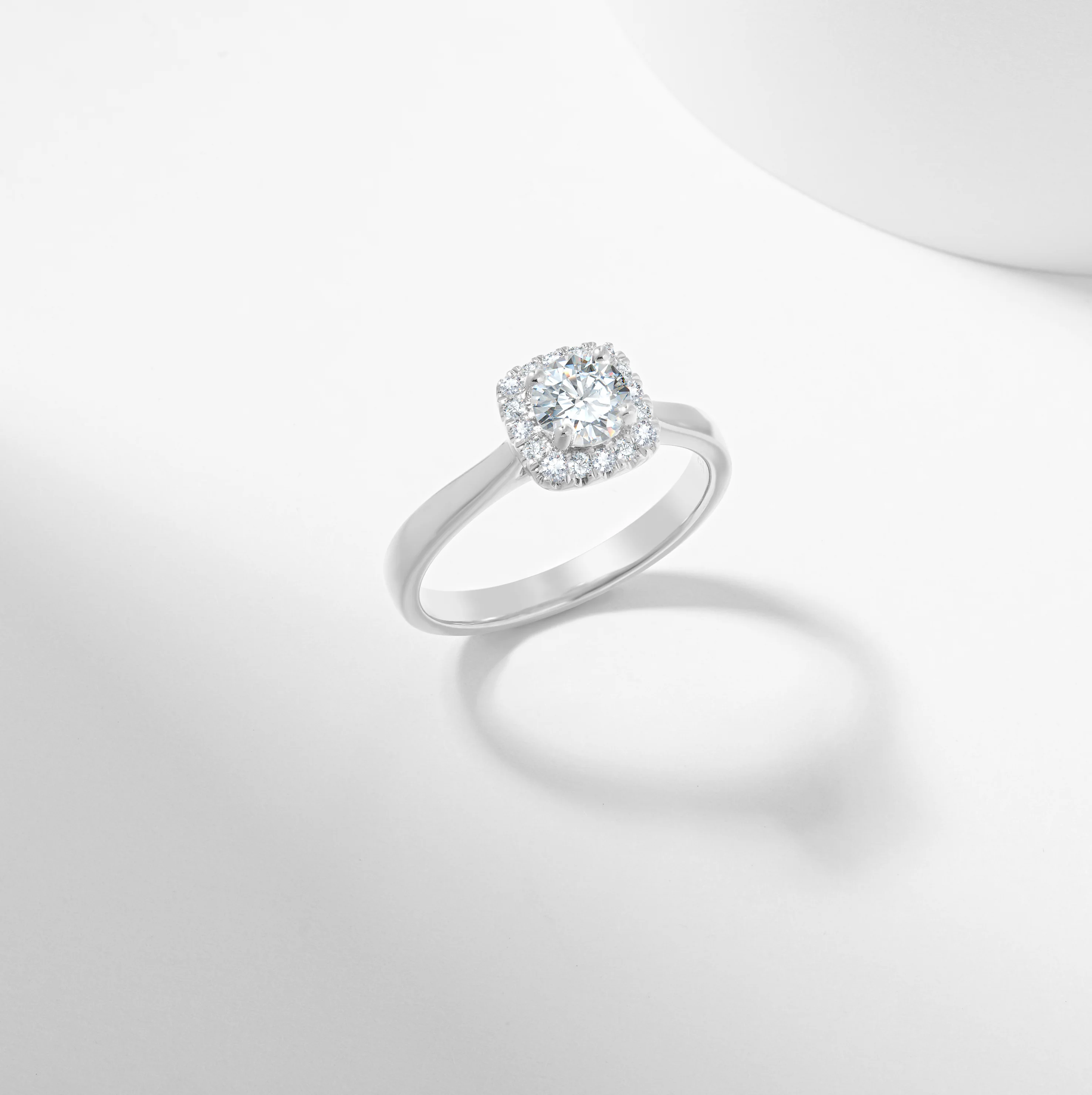 Round Brilliant Diamond Halo Engagement Ring 0.73tdw - Image 8