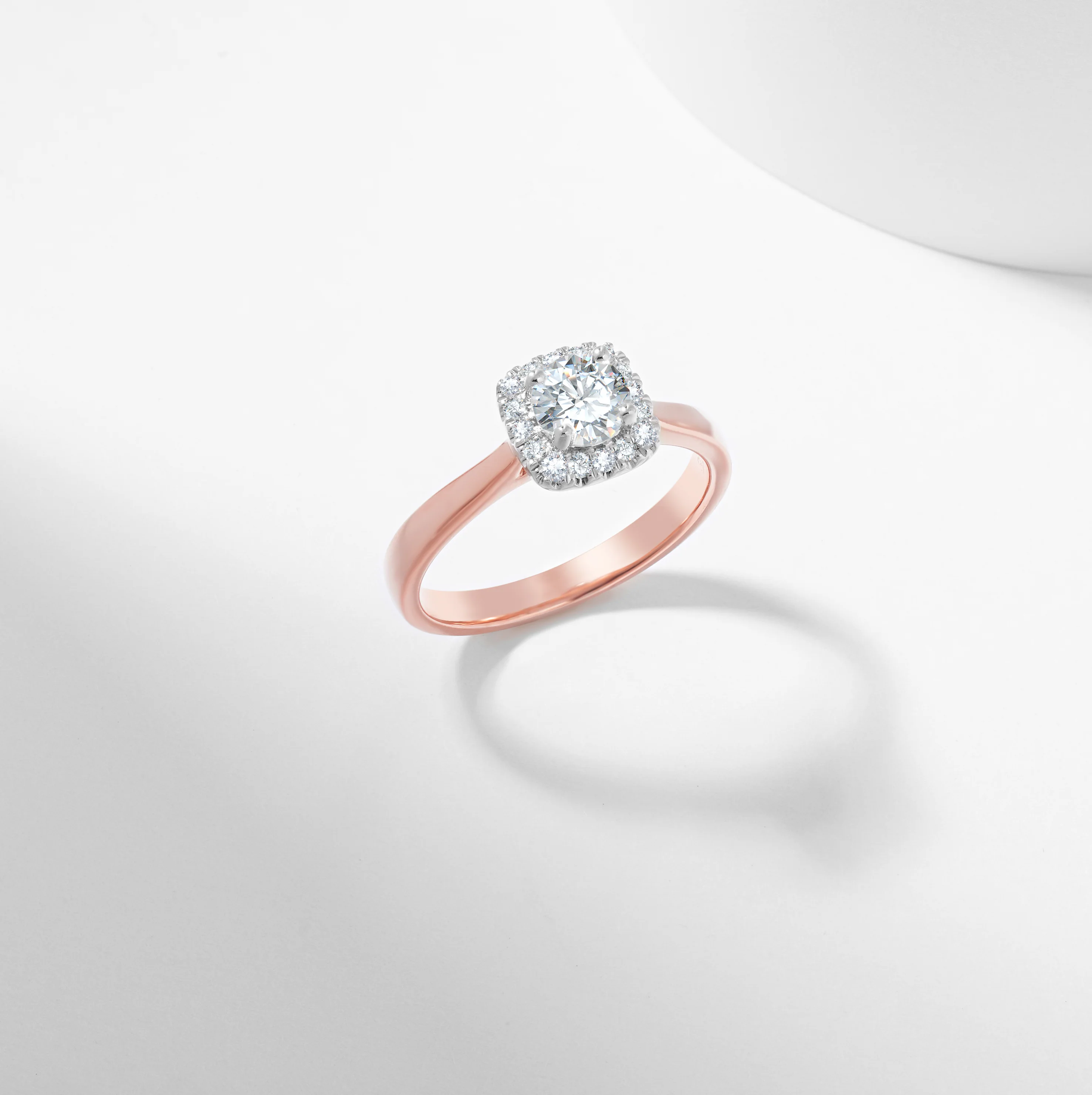 Round Brilliant Diamond Halo Engagement Ring 0.73tdw - Image 7