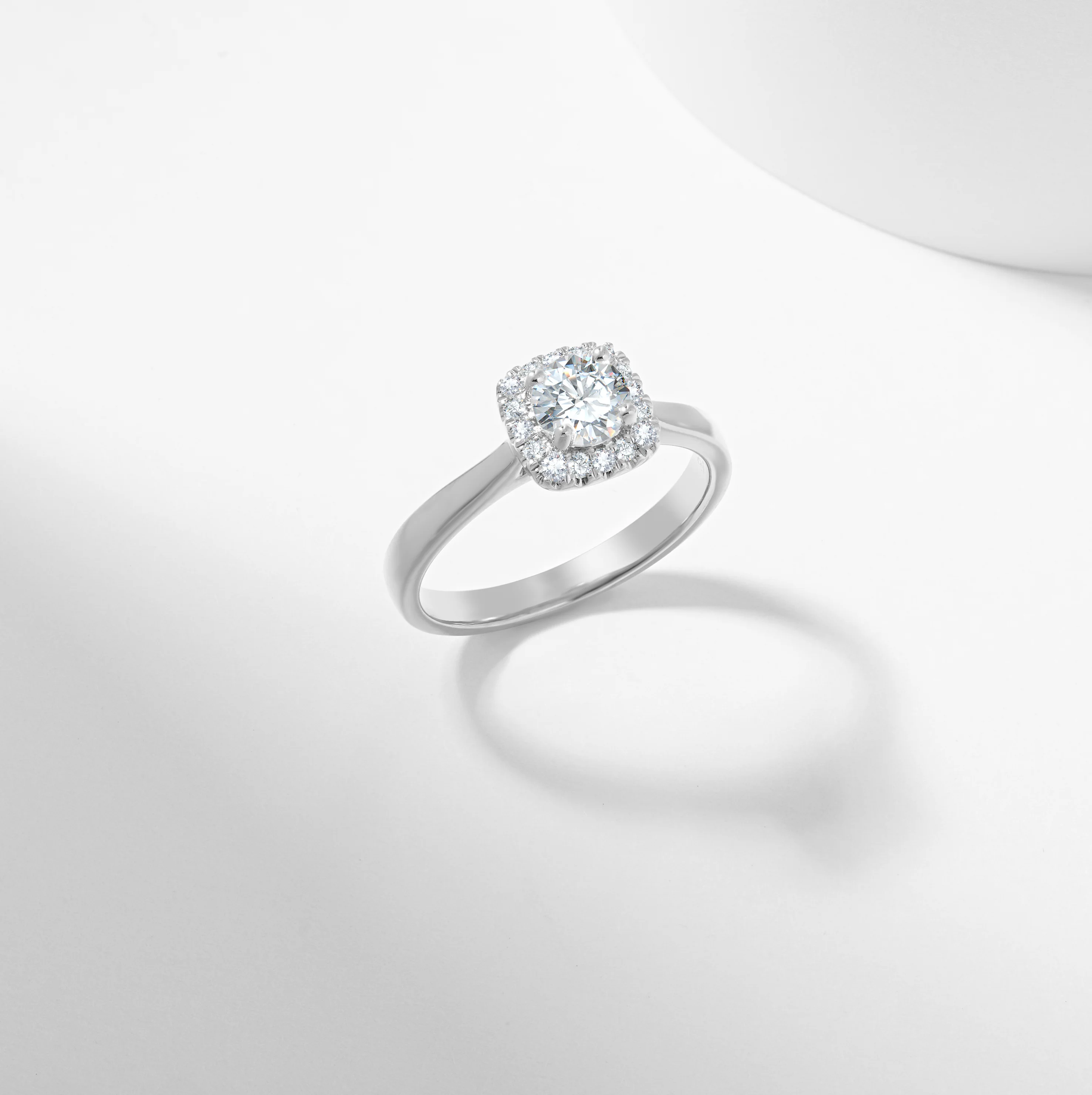 Round Brilliant Diamond Halo Engagement Ring 0.73tdw - Image 6