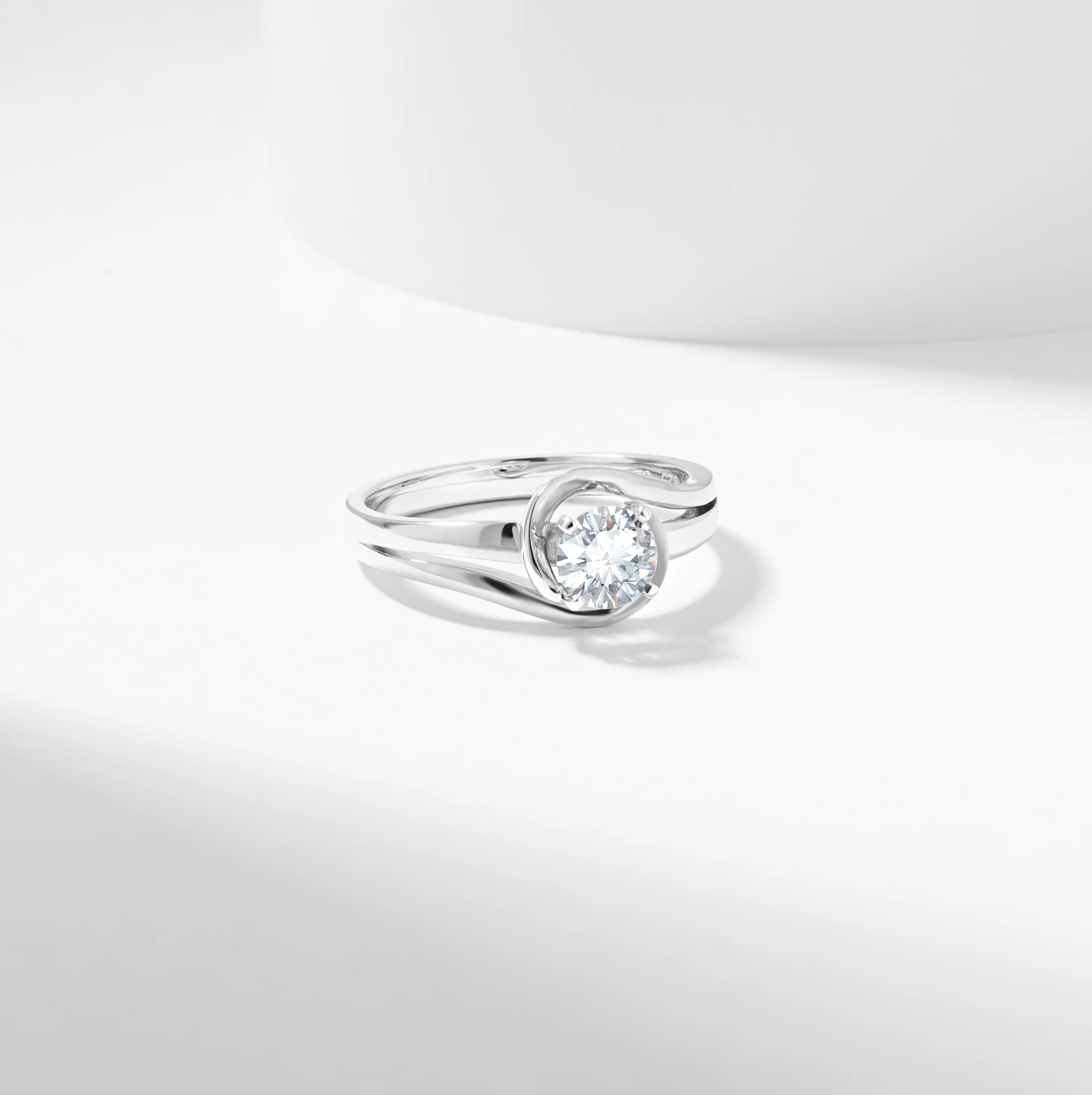 Round Brilliant Diamond Solitaire Swirl Engagement Ring 0.65tdw - Image 5
