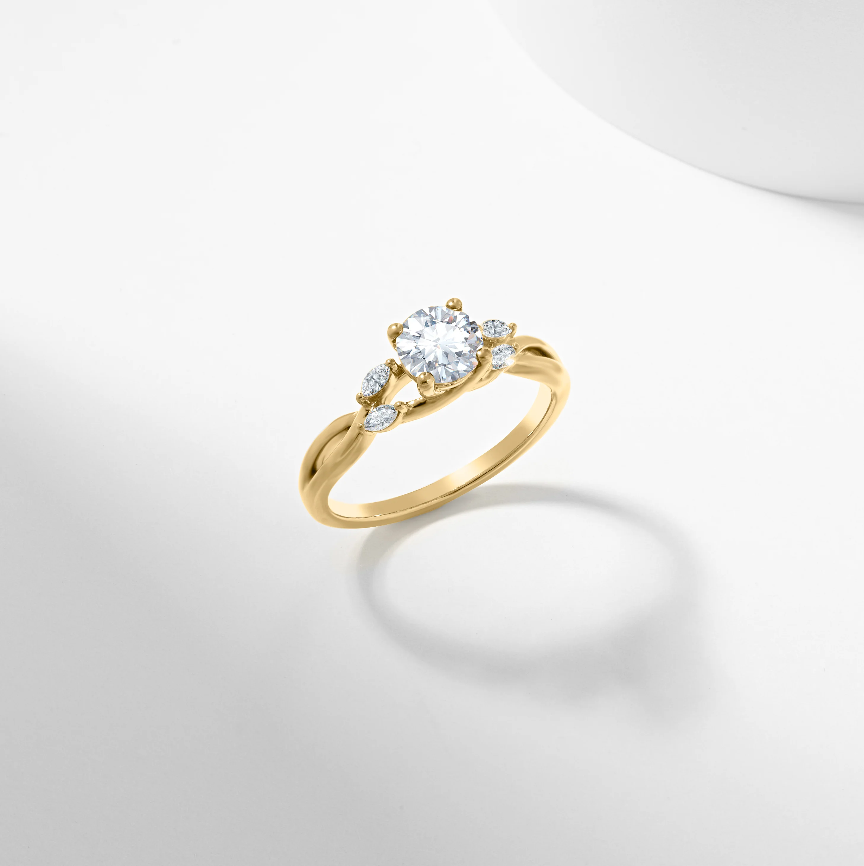 Round Brilliant Diamond Solitaire with Marquise Shoulder Accents Engagement Ring 1.0tdw - Image 9