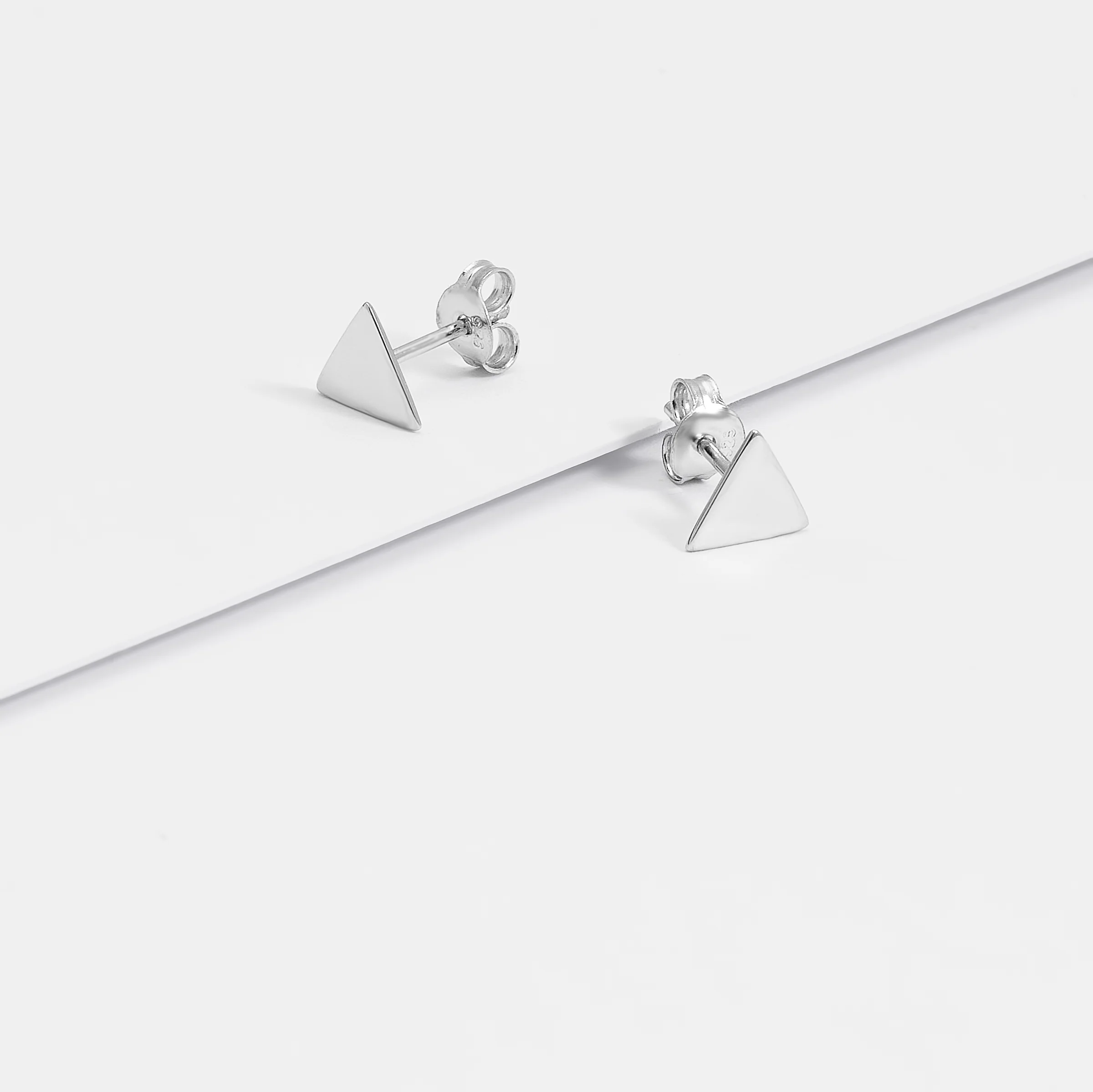 Sterling Silver Flat Triangle Disc Stud Earrings 7mm - Image 3