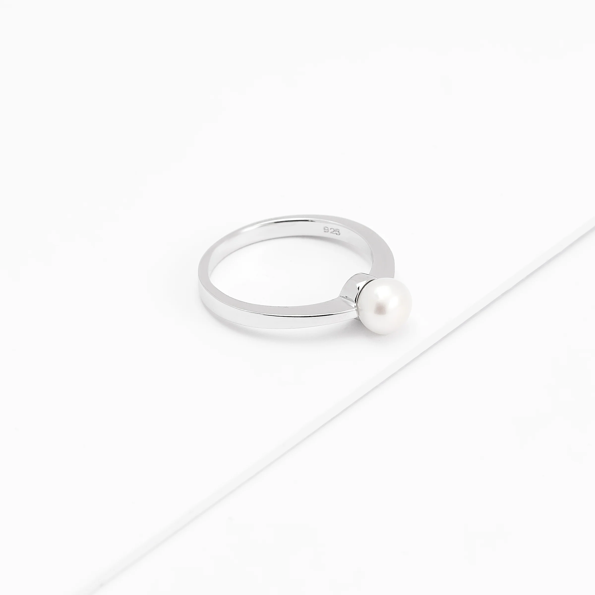 Sterling Silver Freshwater Pearl Ring - Image 3