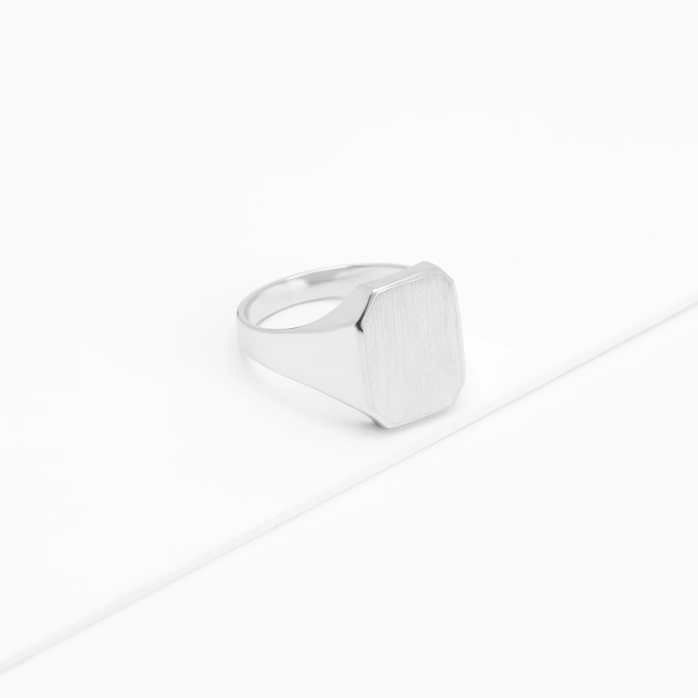Sterling Silver Matte Emerald Shaped Signet Ring - Image 3