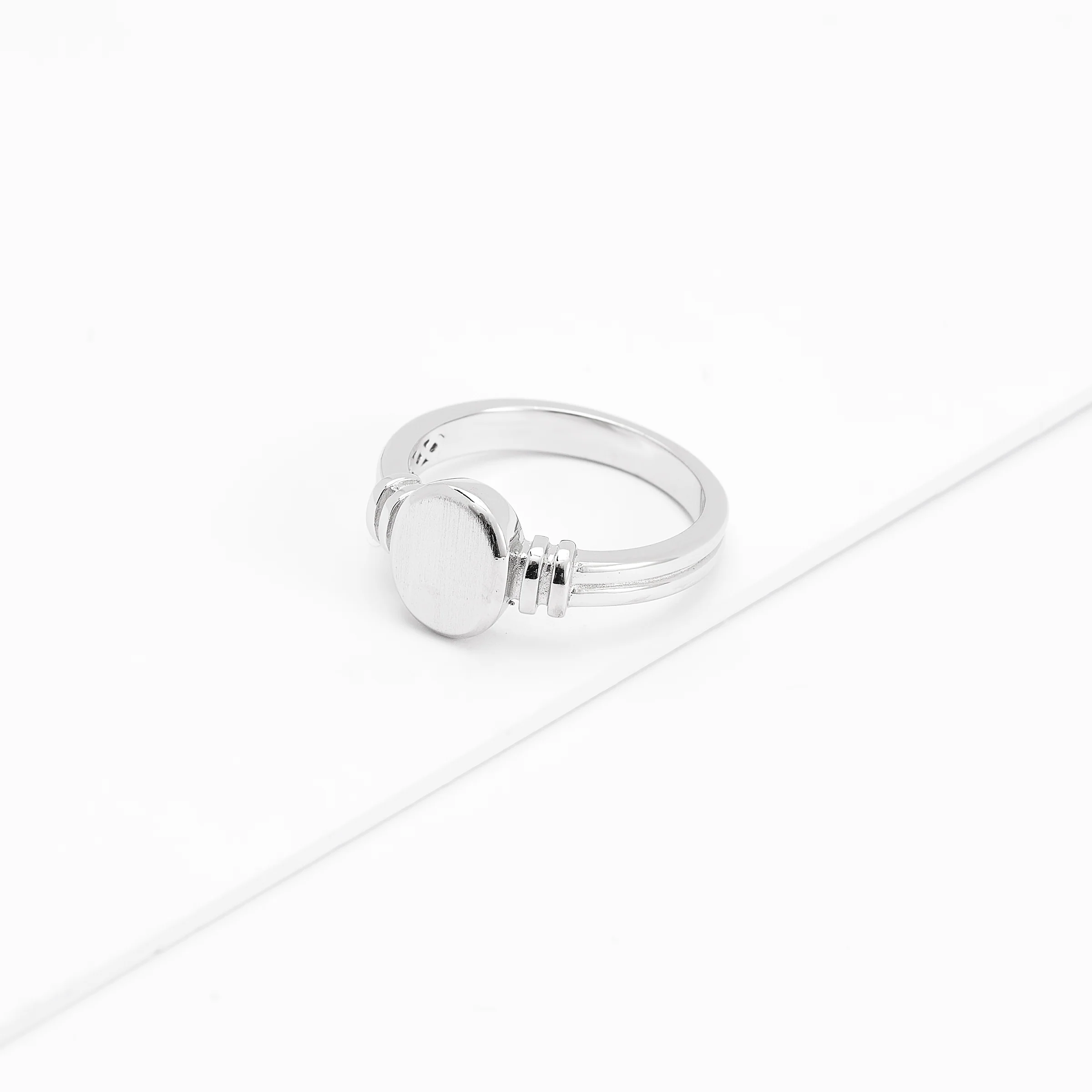 Sterling Silver Matte Oval Signet Ring - Image 3