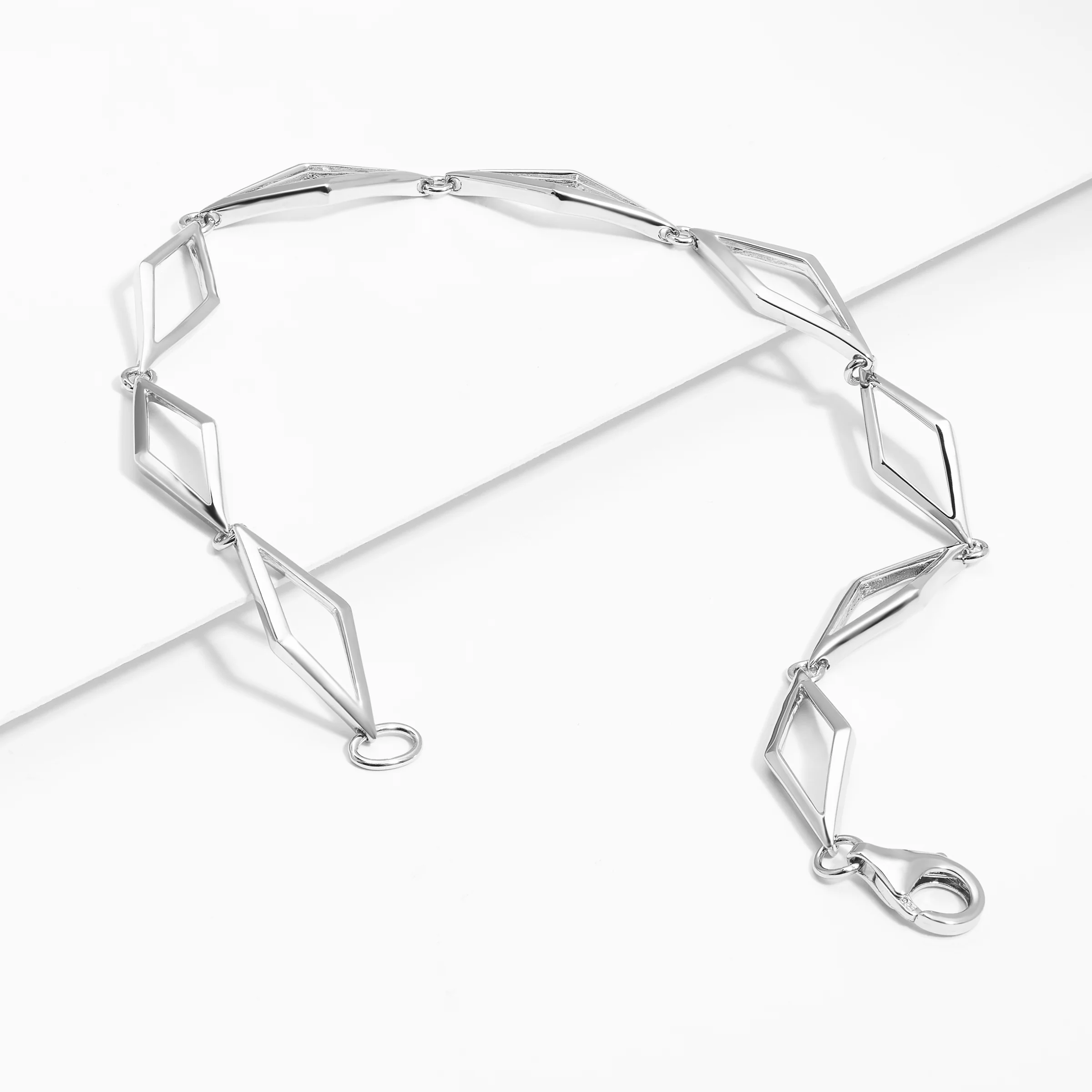 Sterling Silver Open Kite Link Bracelet 19cm - Image 2