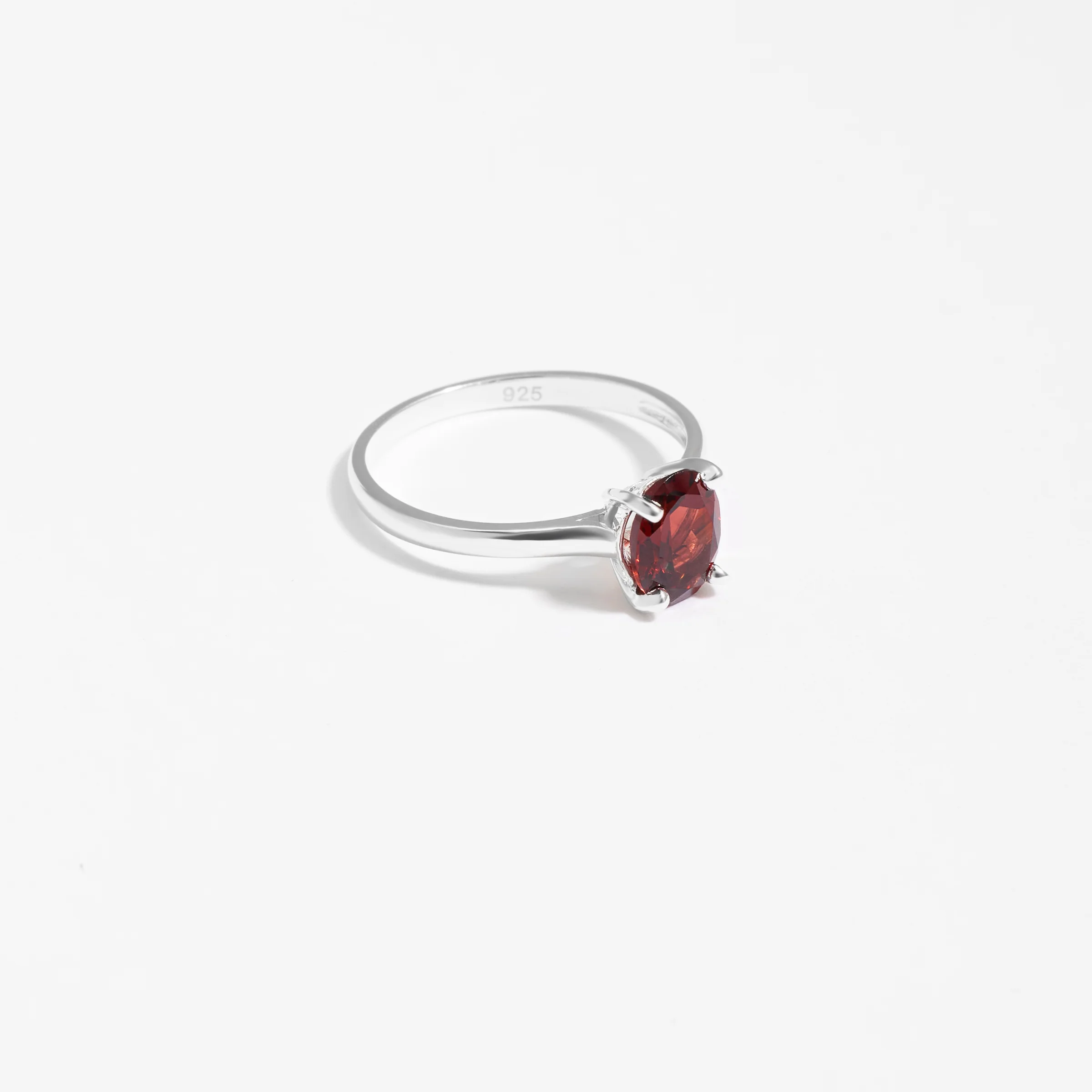 Sterling Silver Oval Garnet January Birthstone Ring - Image 2